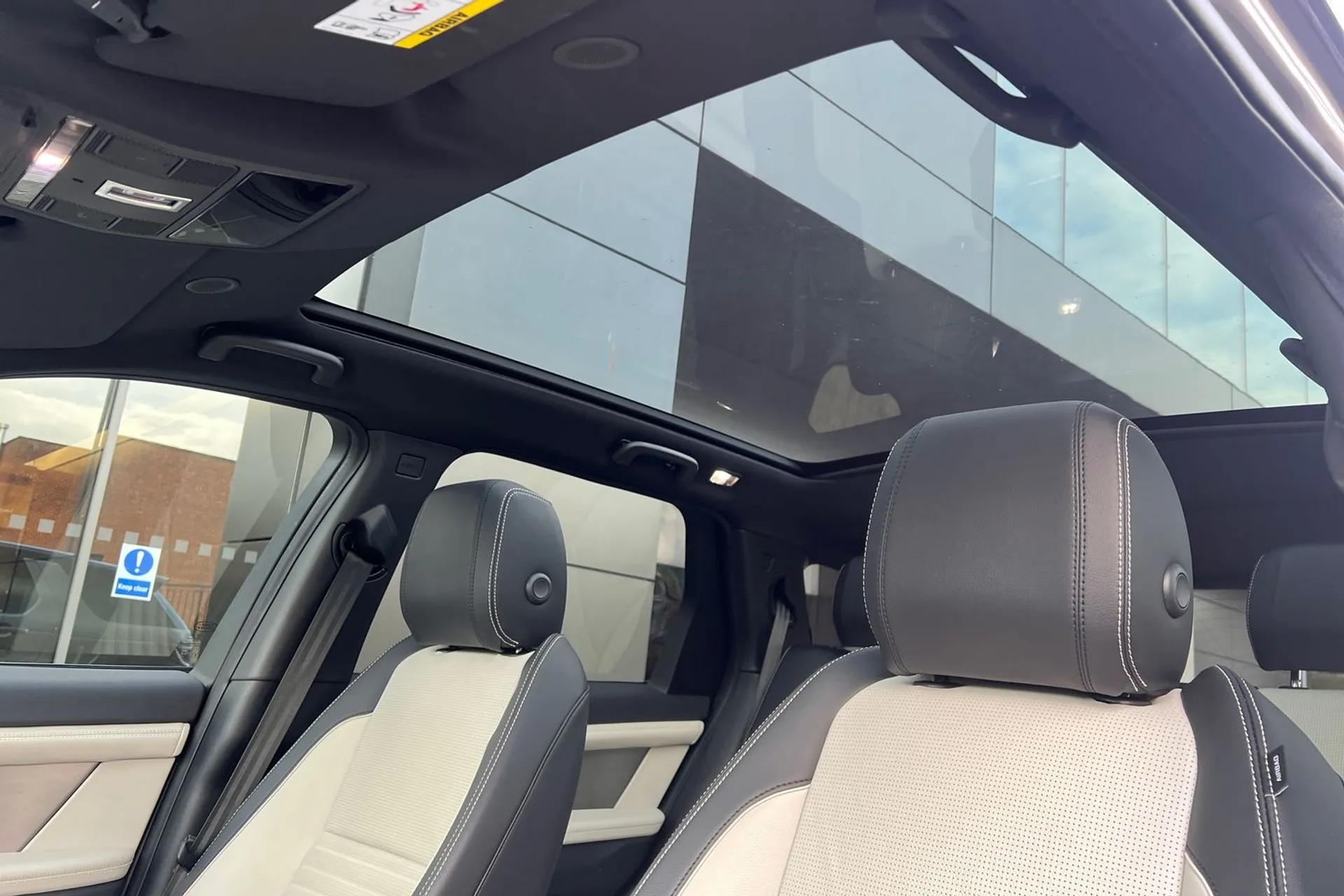 LAND ROVER DISCOVERY SPORT thumbnail image number 31