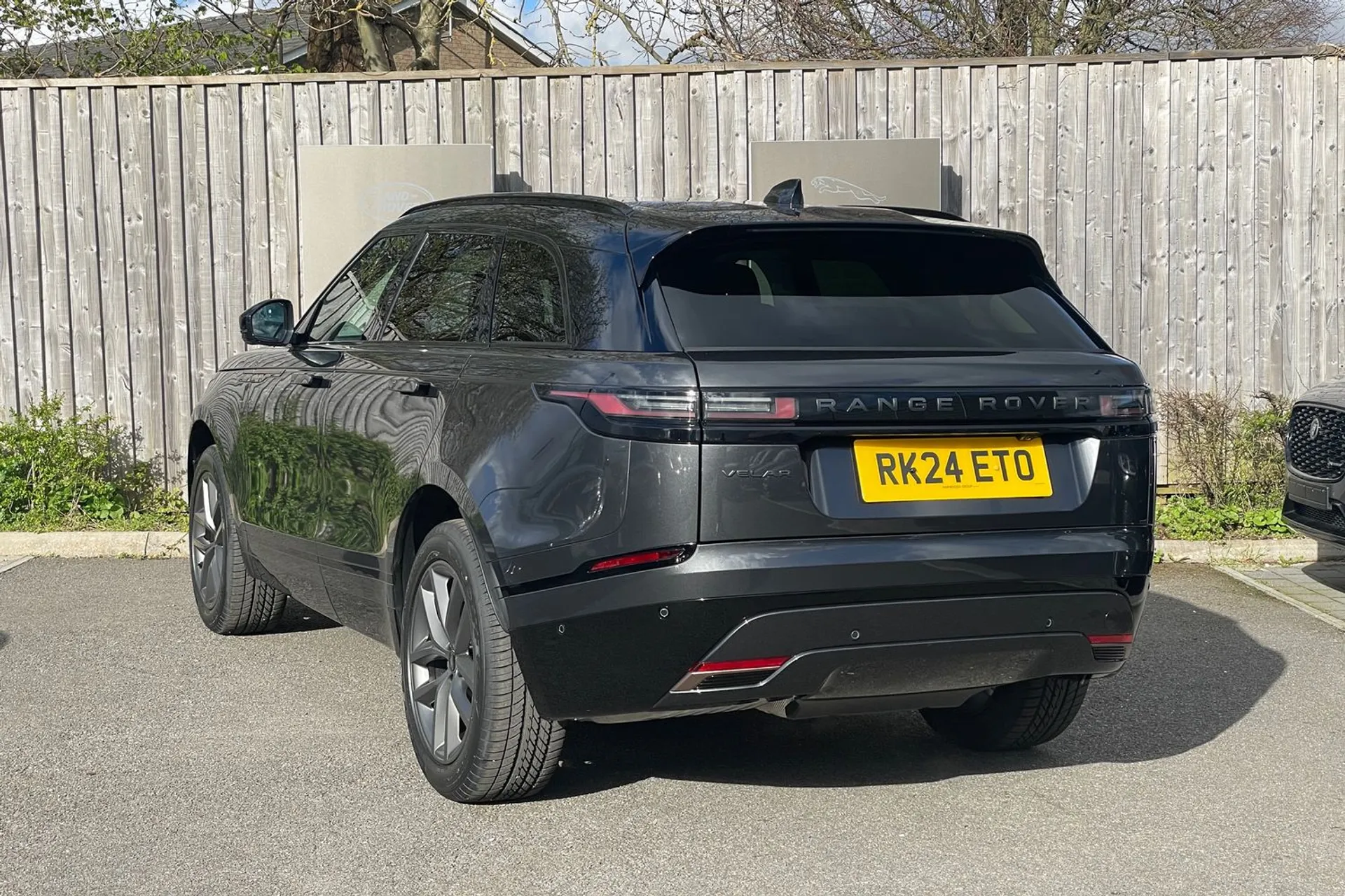 LAND ROVER RANGE ROVER VELAR thumbnail image number 64