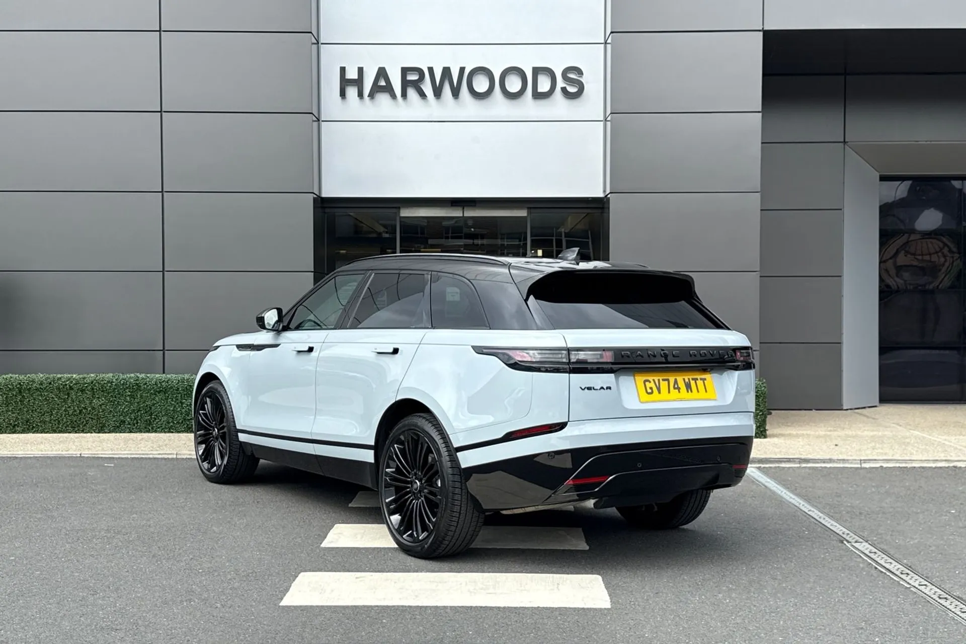 LAND ROVER RANGE ROVER VELAR thumbnail image number 11