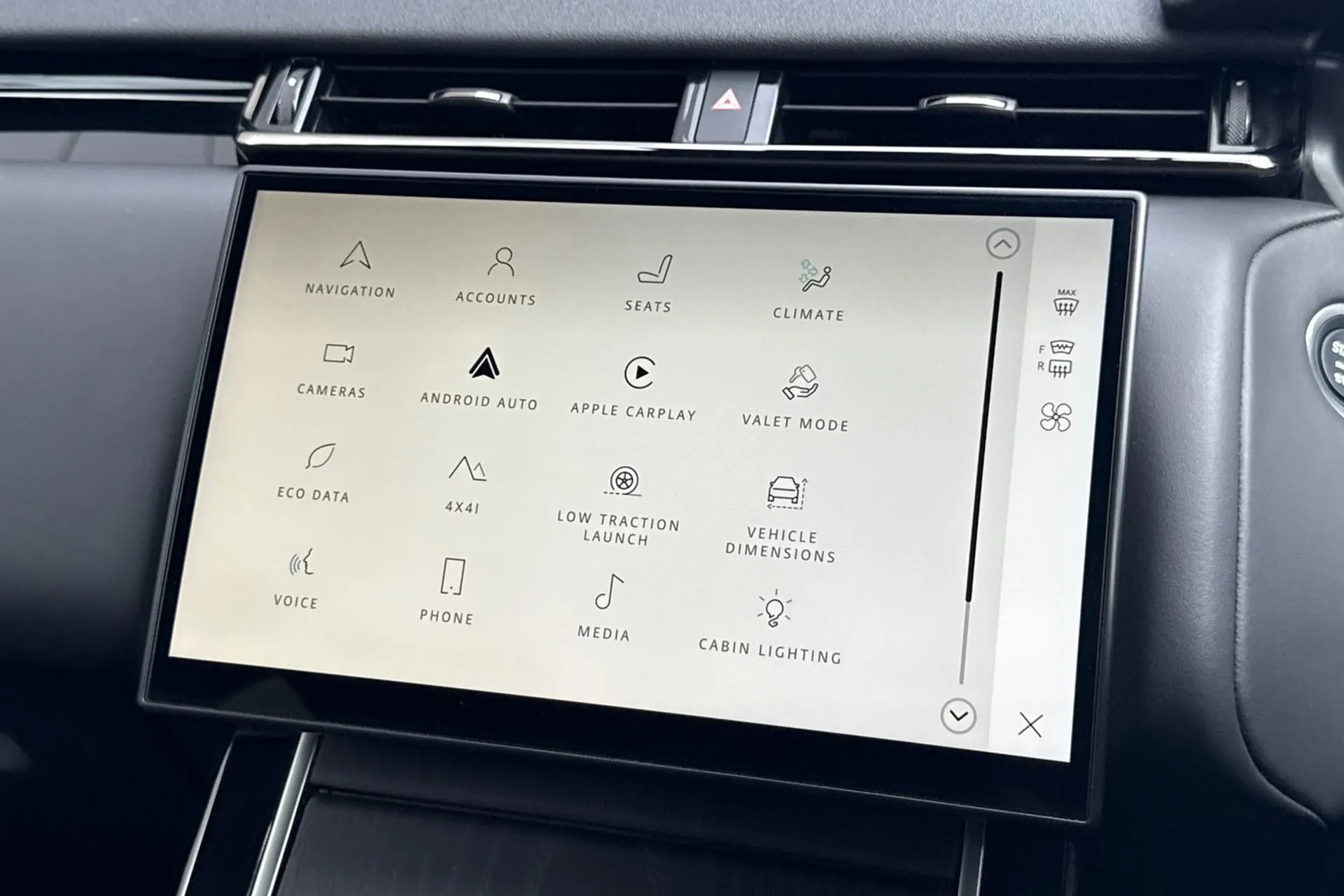 LAND ROVER RANGE ROVER VELAR thumbnail image number 62