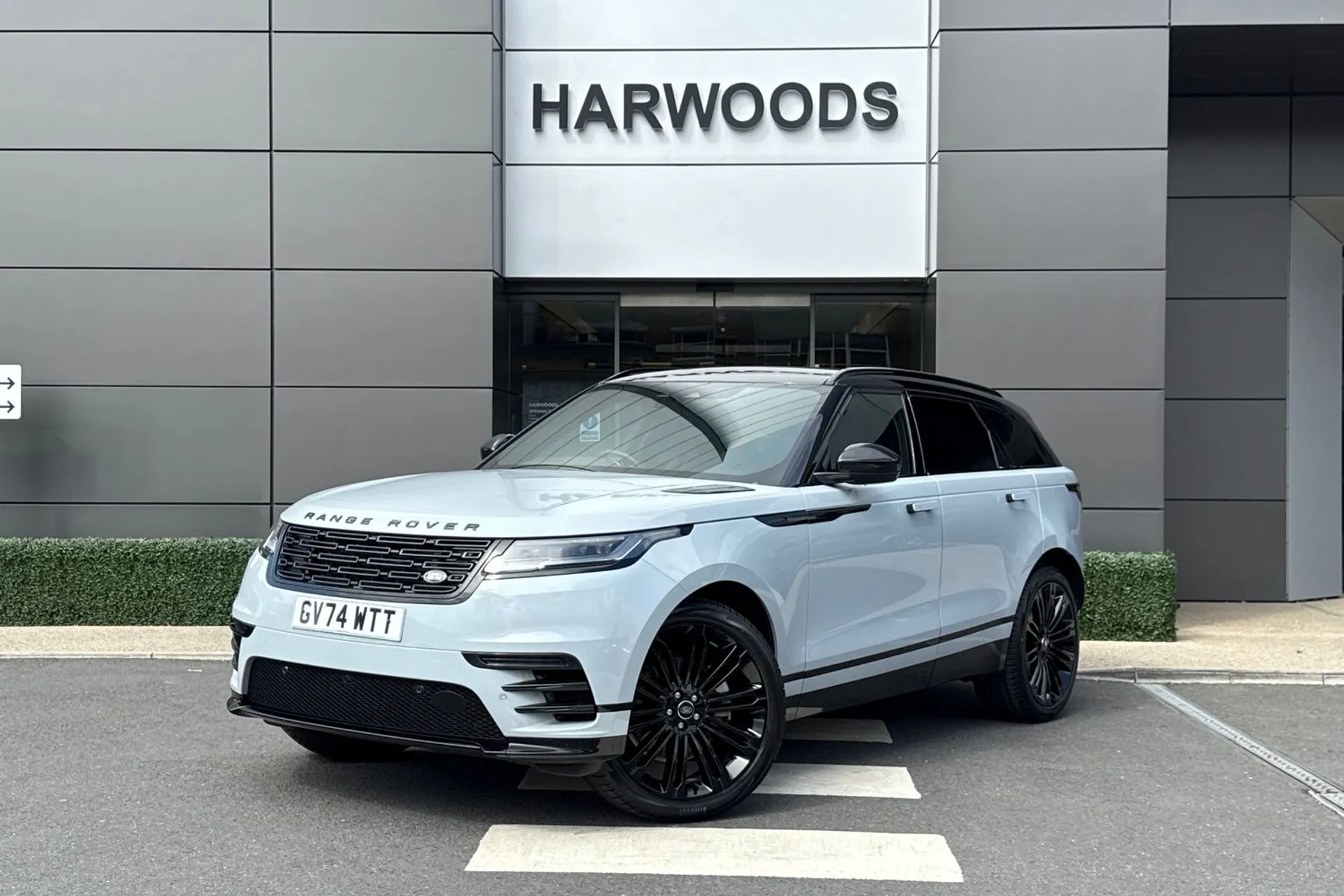 LAND ROVER RANGE ROVER VELAR thumbnail image number 15