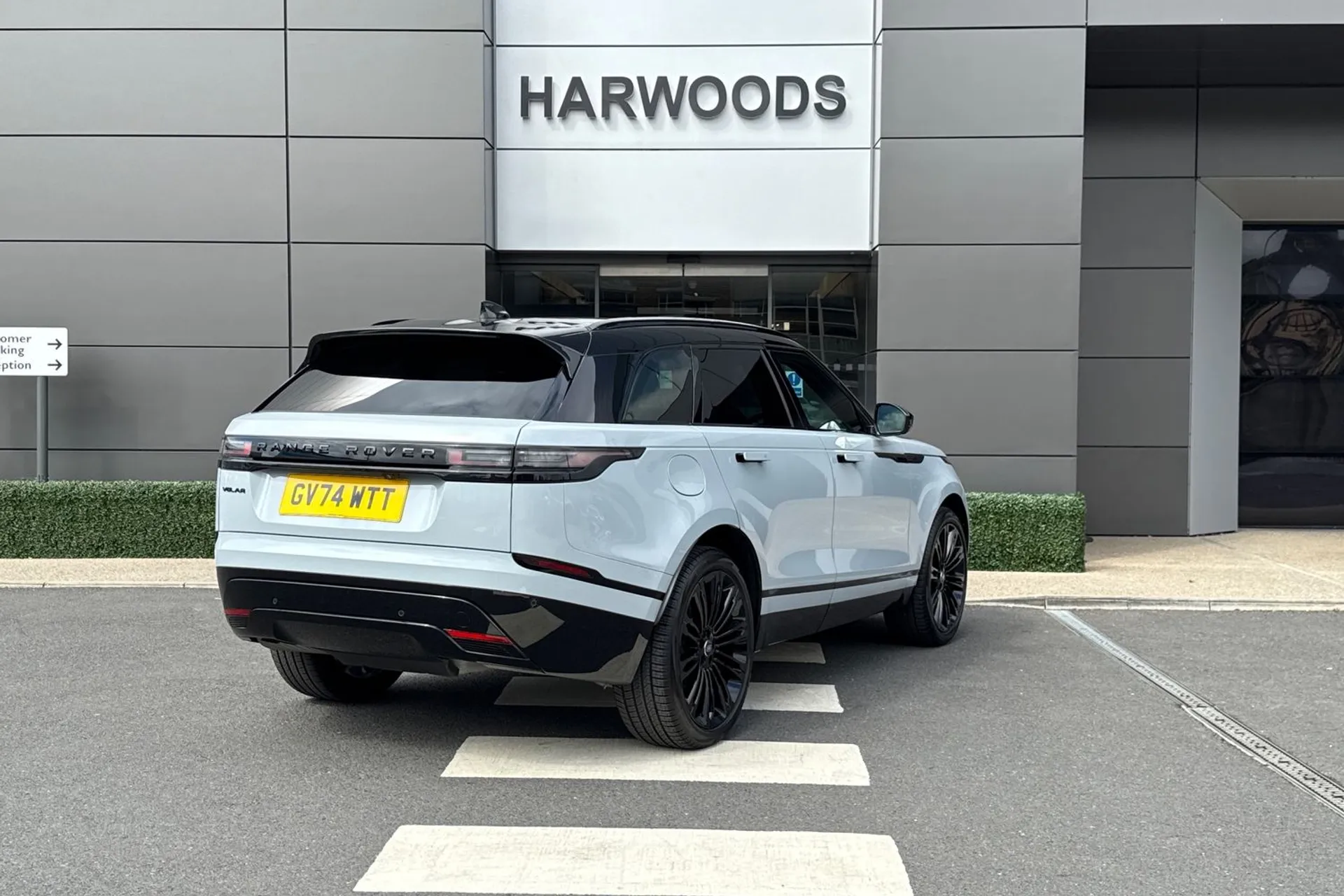 LAND ROVER RANGE ROVER VELAR thumbnail image number 6