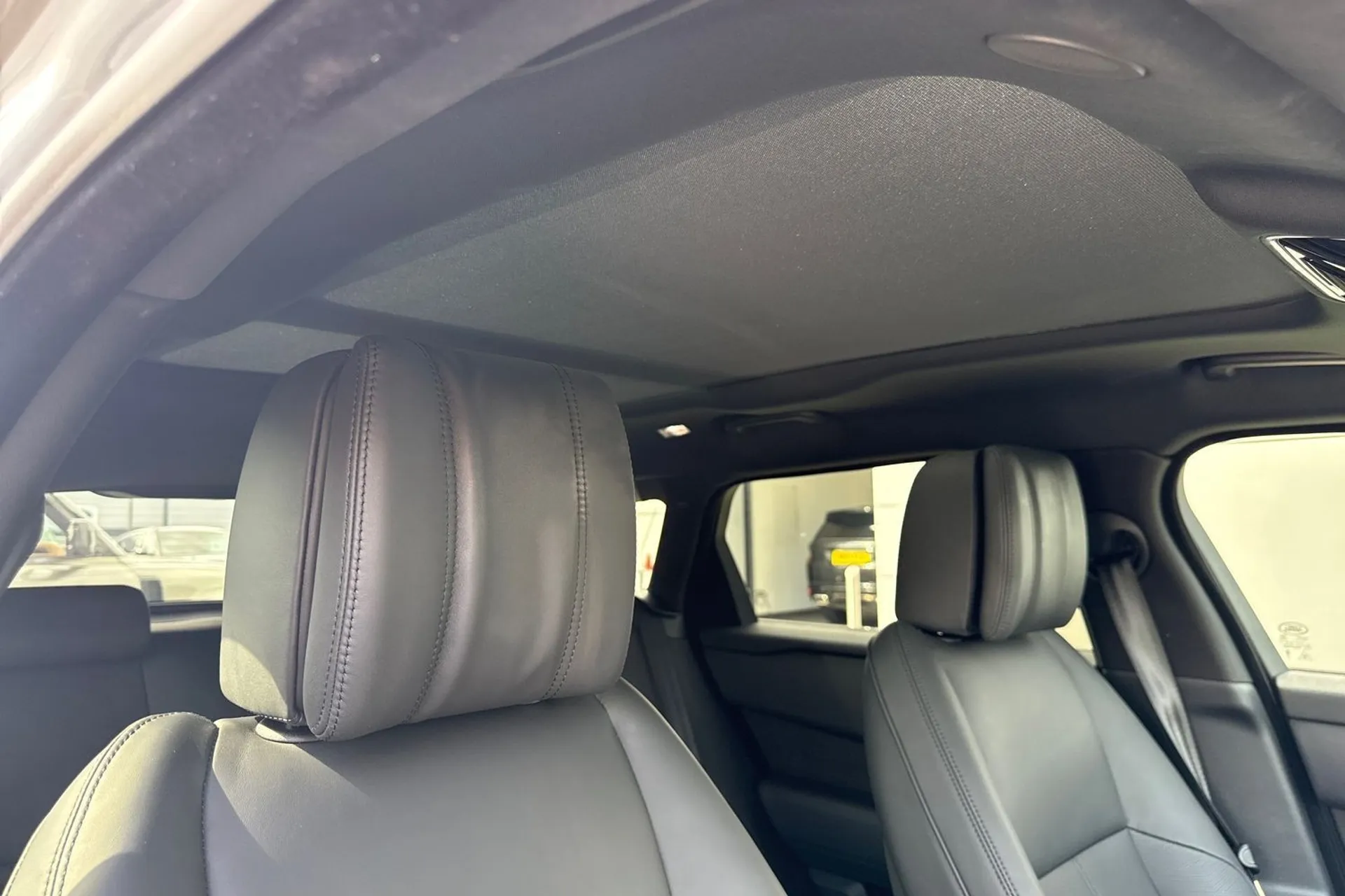 LAND ROVER RANGE ROVER VELAR thumbnail image number 8