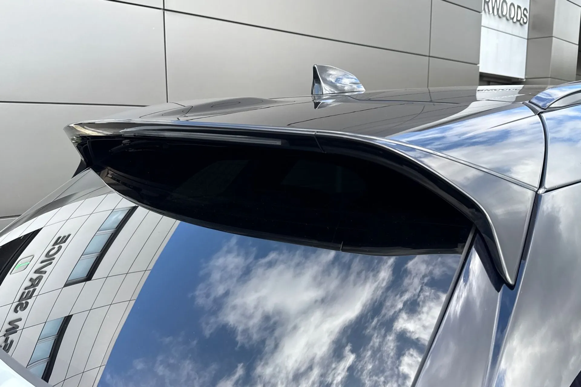 LAND ROVER RANGE ROVER VELAR thumbnail image number 26