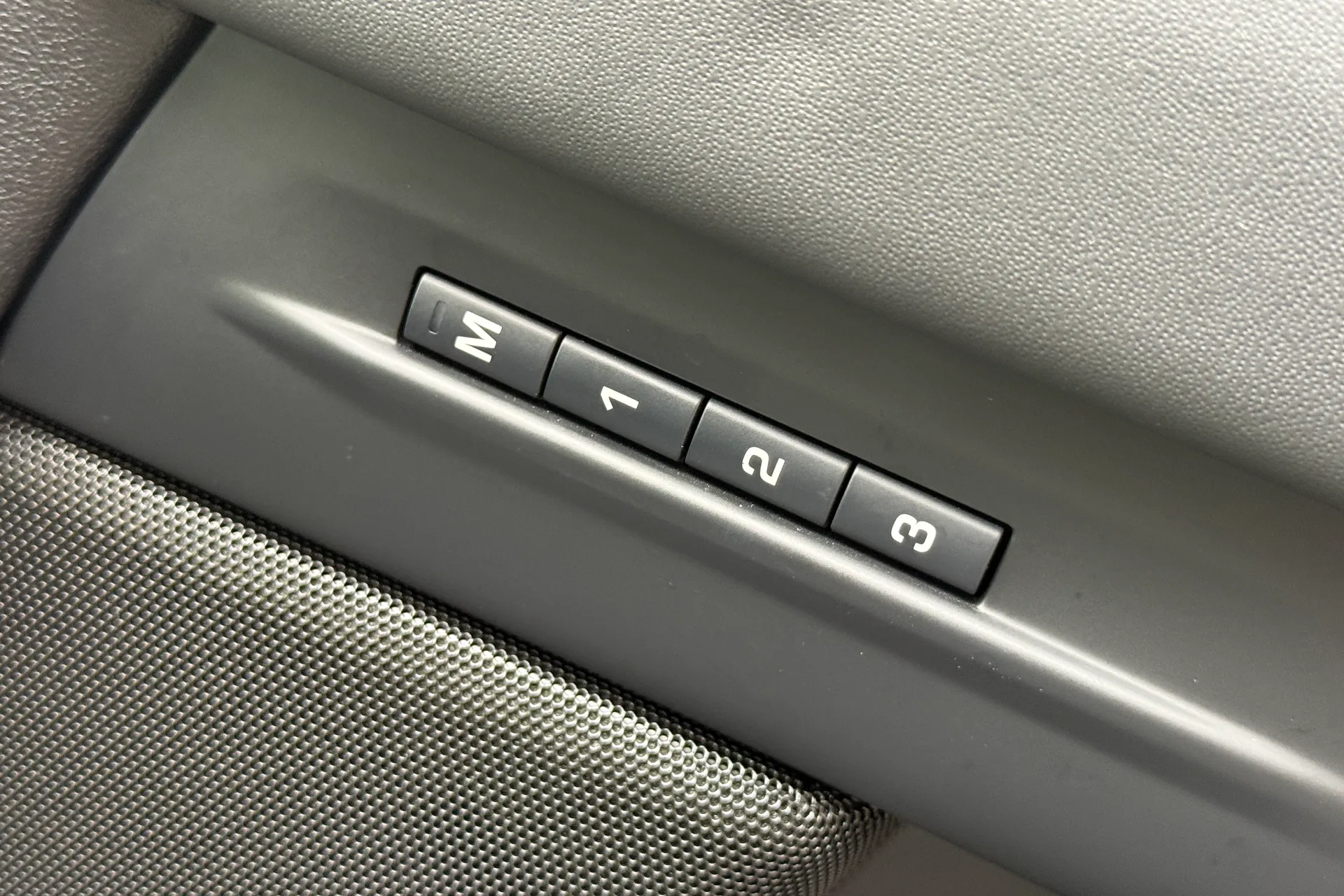 LAND ROVER RANGE ROVER EVOQUE thumbnail image number 49