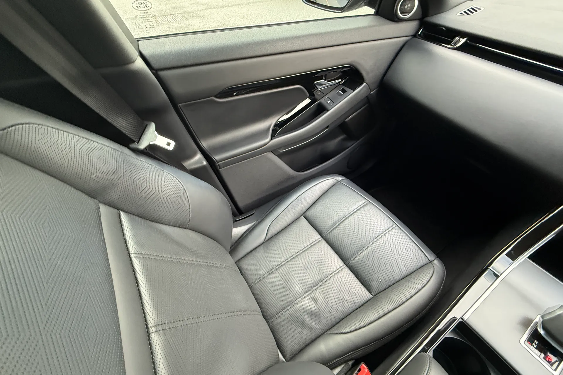 LAND ROVER RANGE ROVER EVOQUE thumbnail image number 12