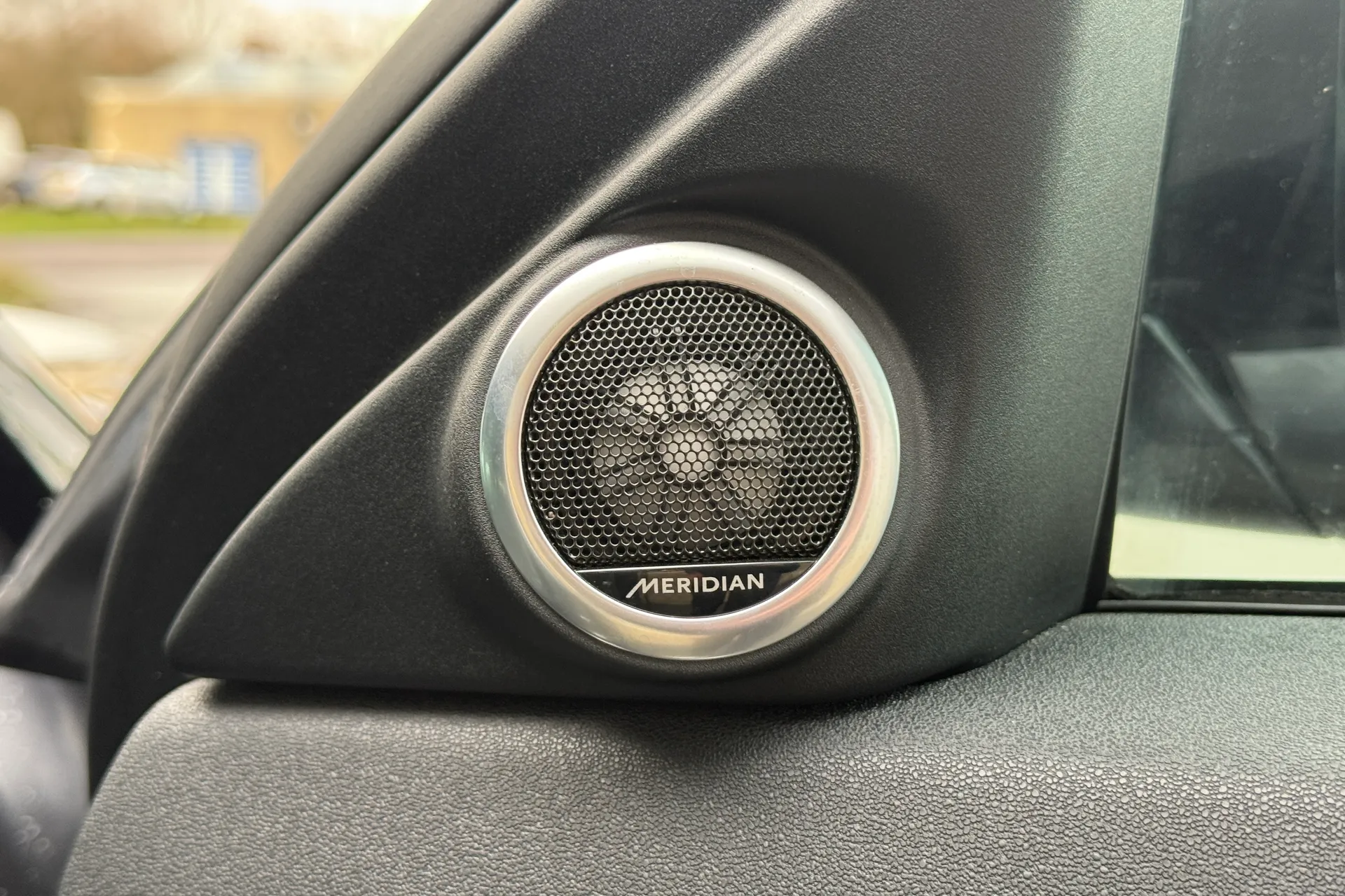 LAND ROVER RANGE ROVER EVOQUE thumbnail image number 21