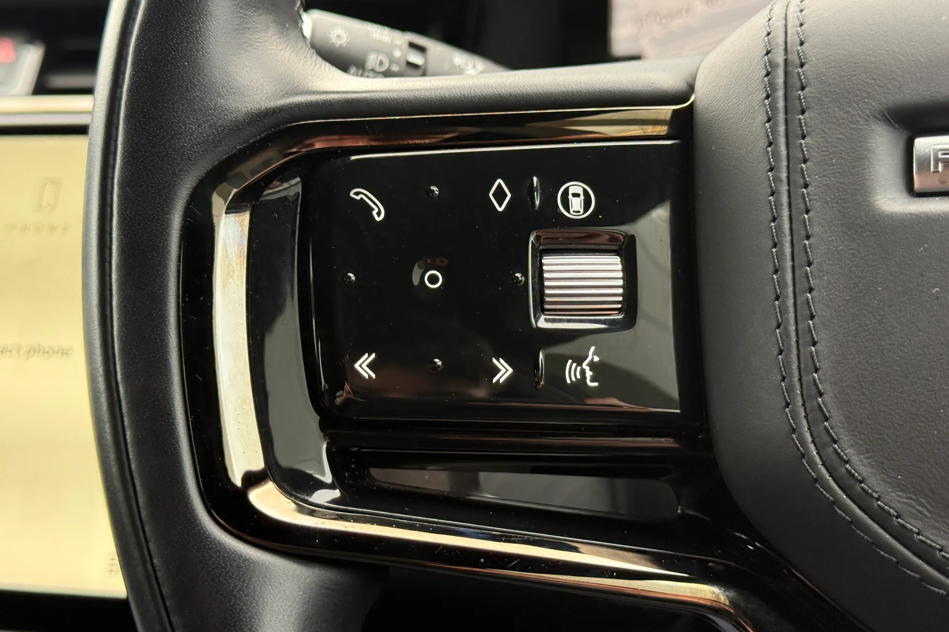 LAND ROVER RANGE ROVER EVOQUE thumbnail image number 24