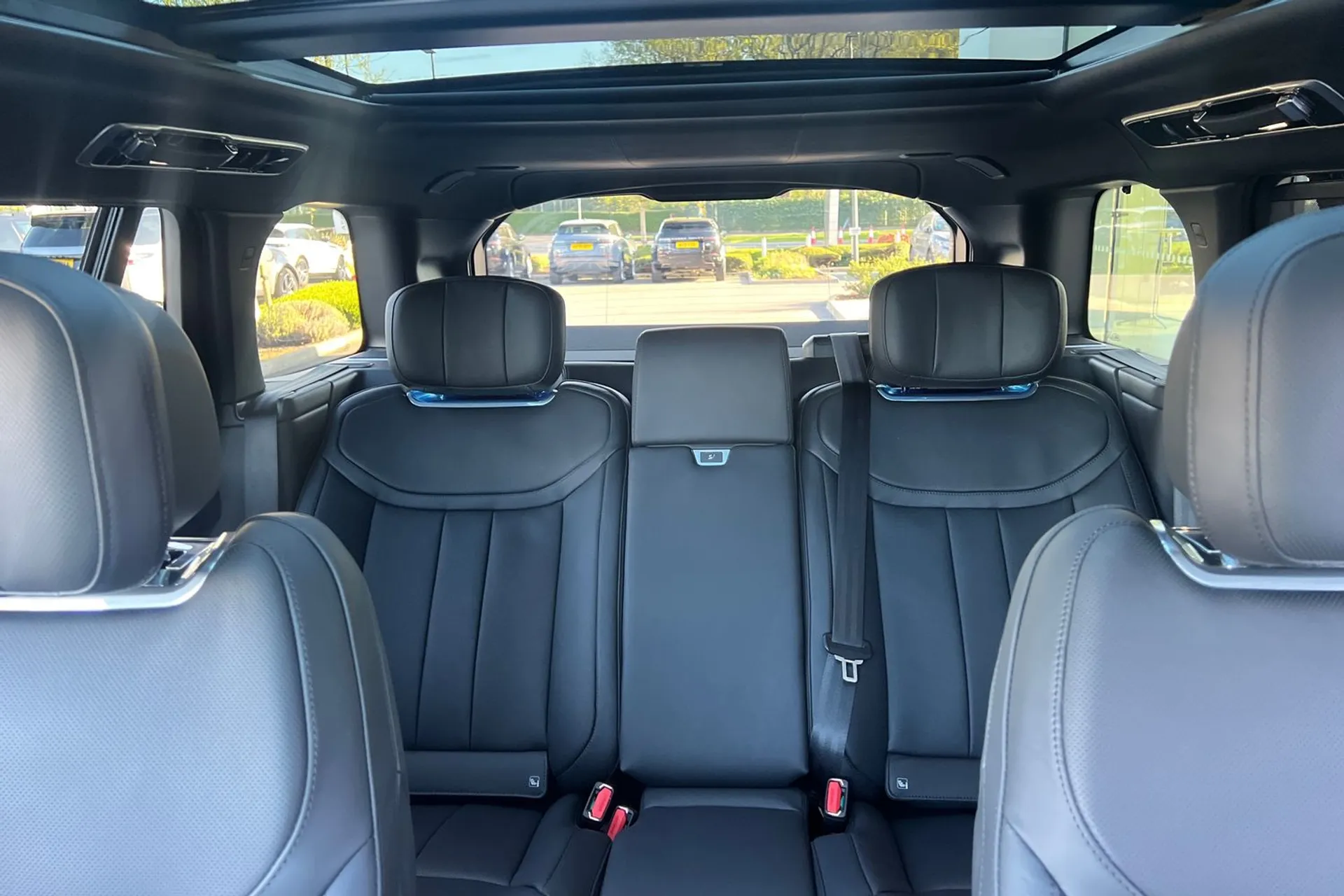 LAND ROVER RANGE ROVER thumbnail image number 28