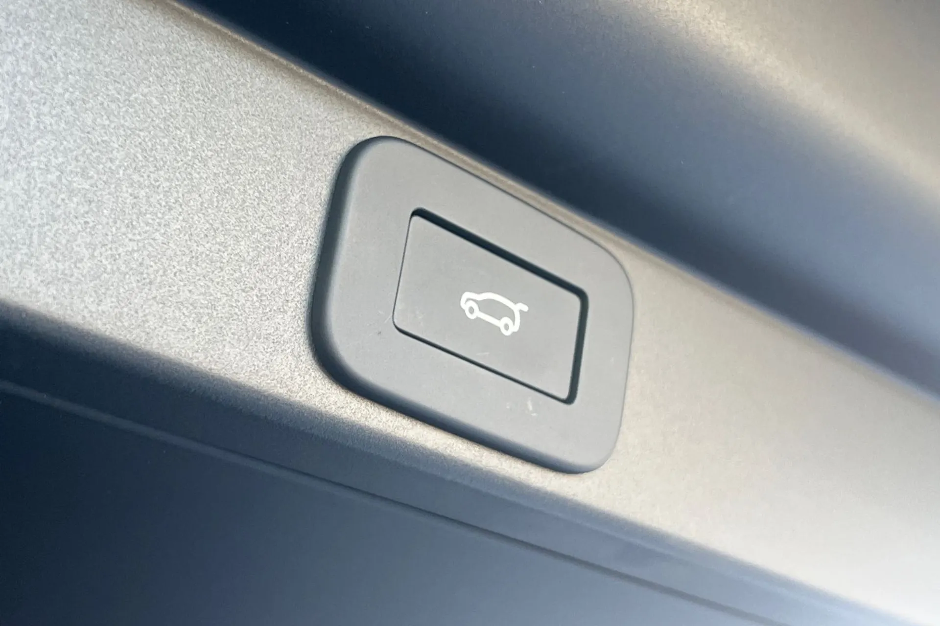 LAND ROVER RANGE ROVER thumbnail image number 34