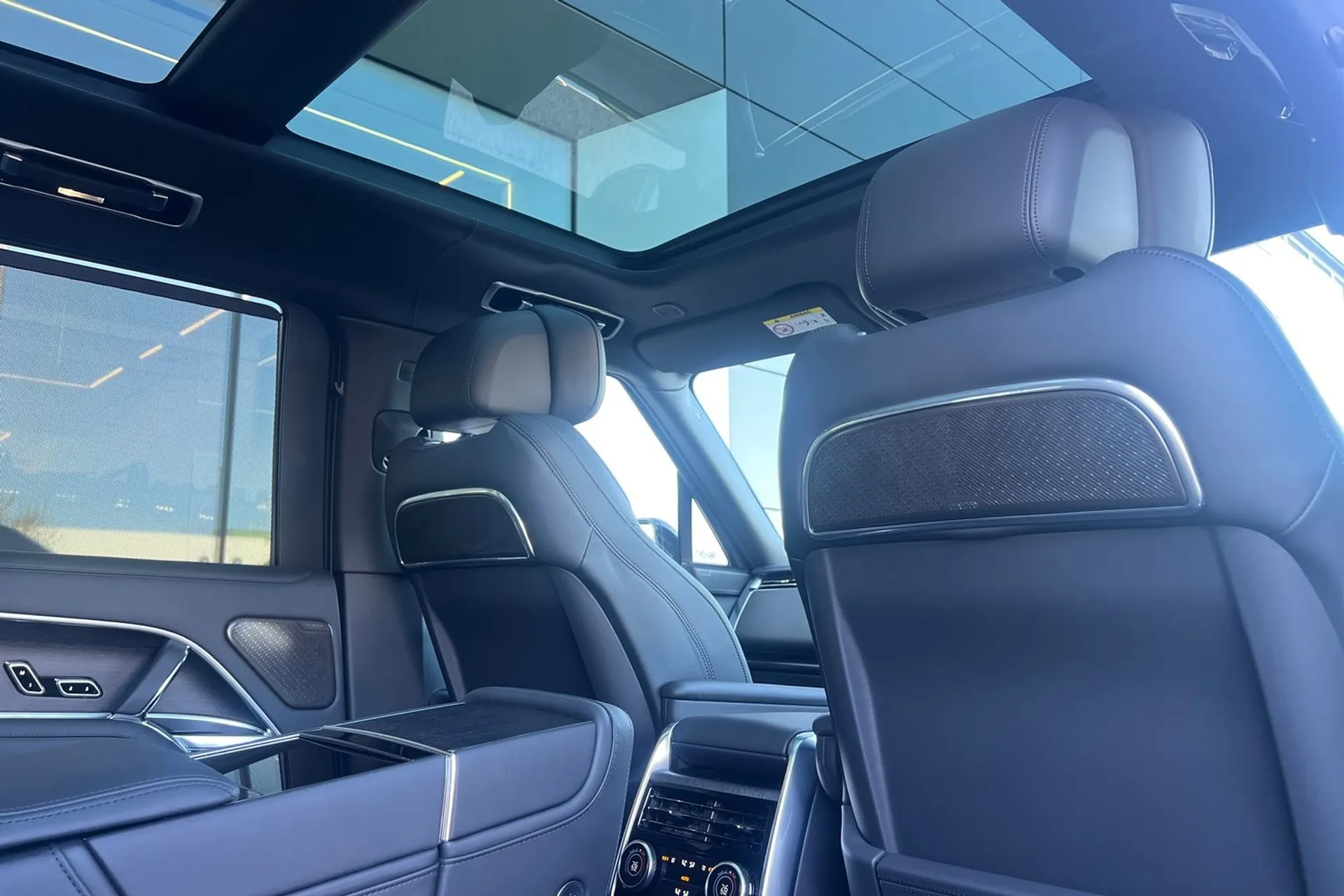 LAND ROVER RANGE ROVER thumbnail image number 38