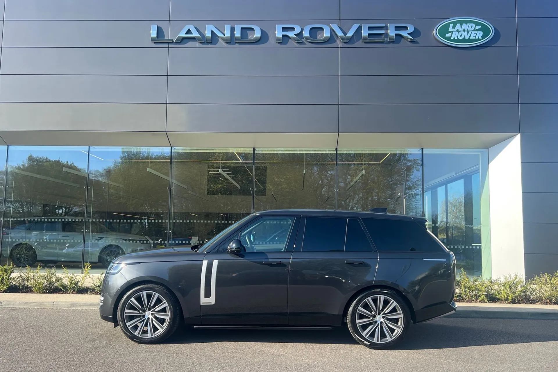 LAND ROVER RANGE ROVER thumbnail image number 9