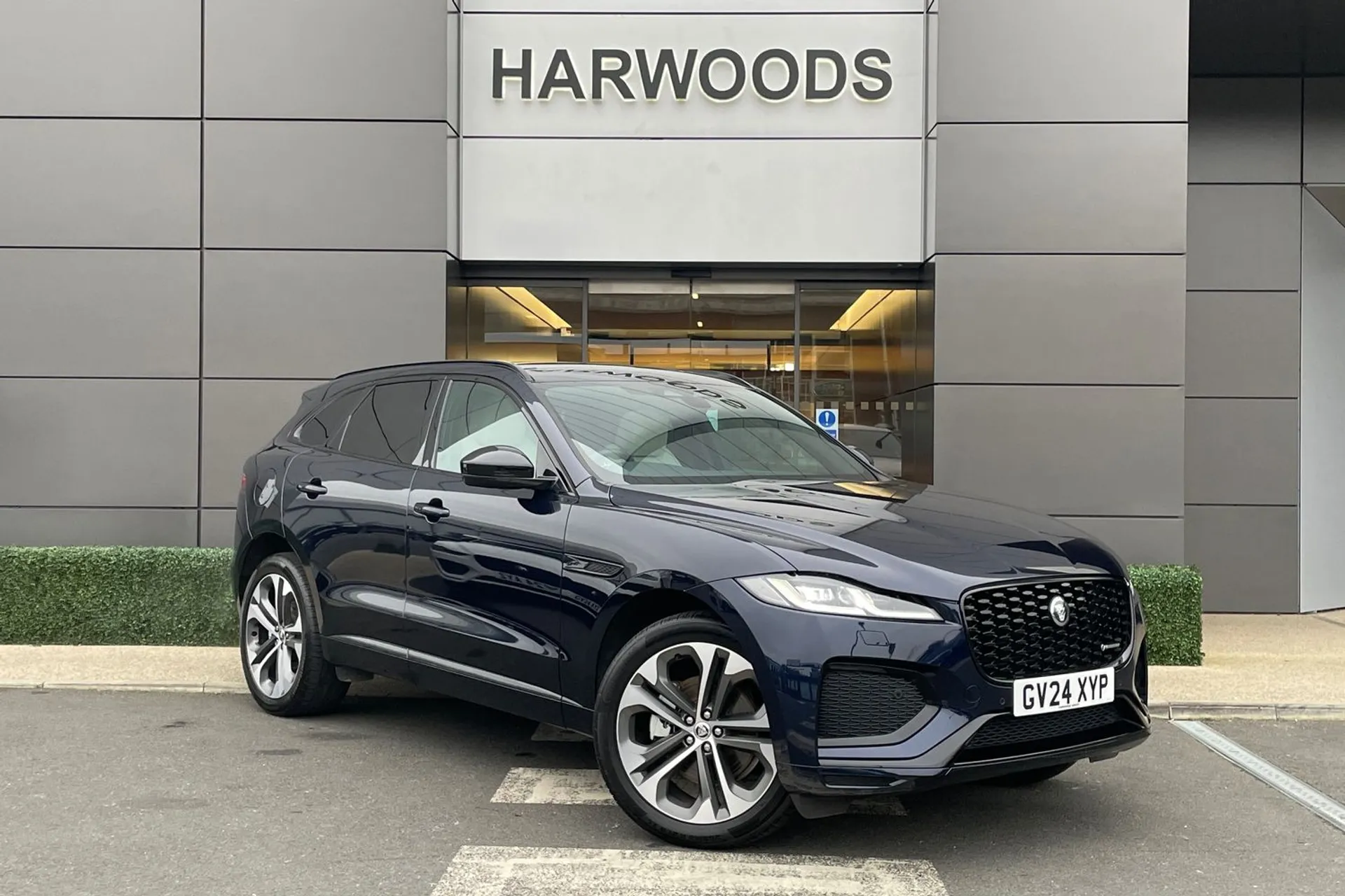 Jaguar F-PACE focused image