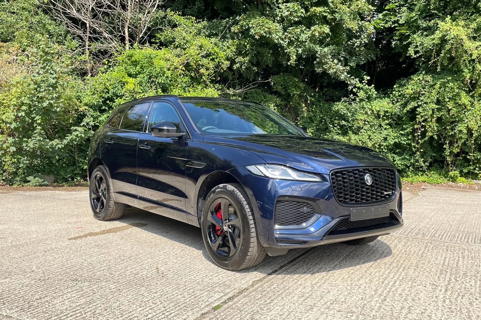 Jaguar F-Pace thumbnail image number 11