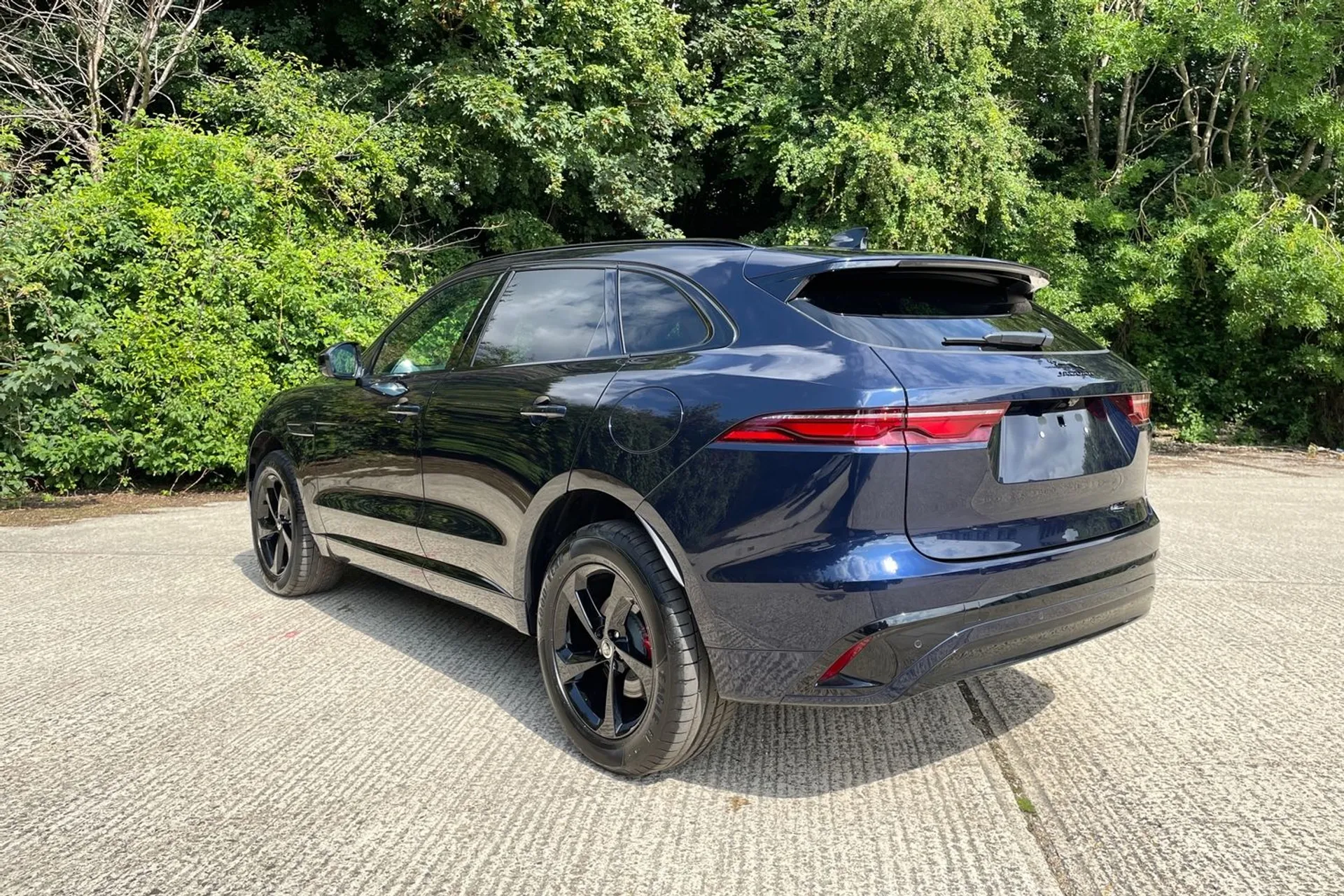 Jaguar F-Pace thumbnail image number 9