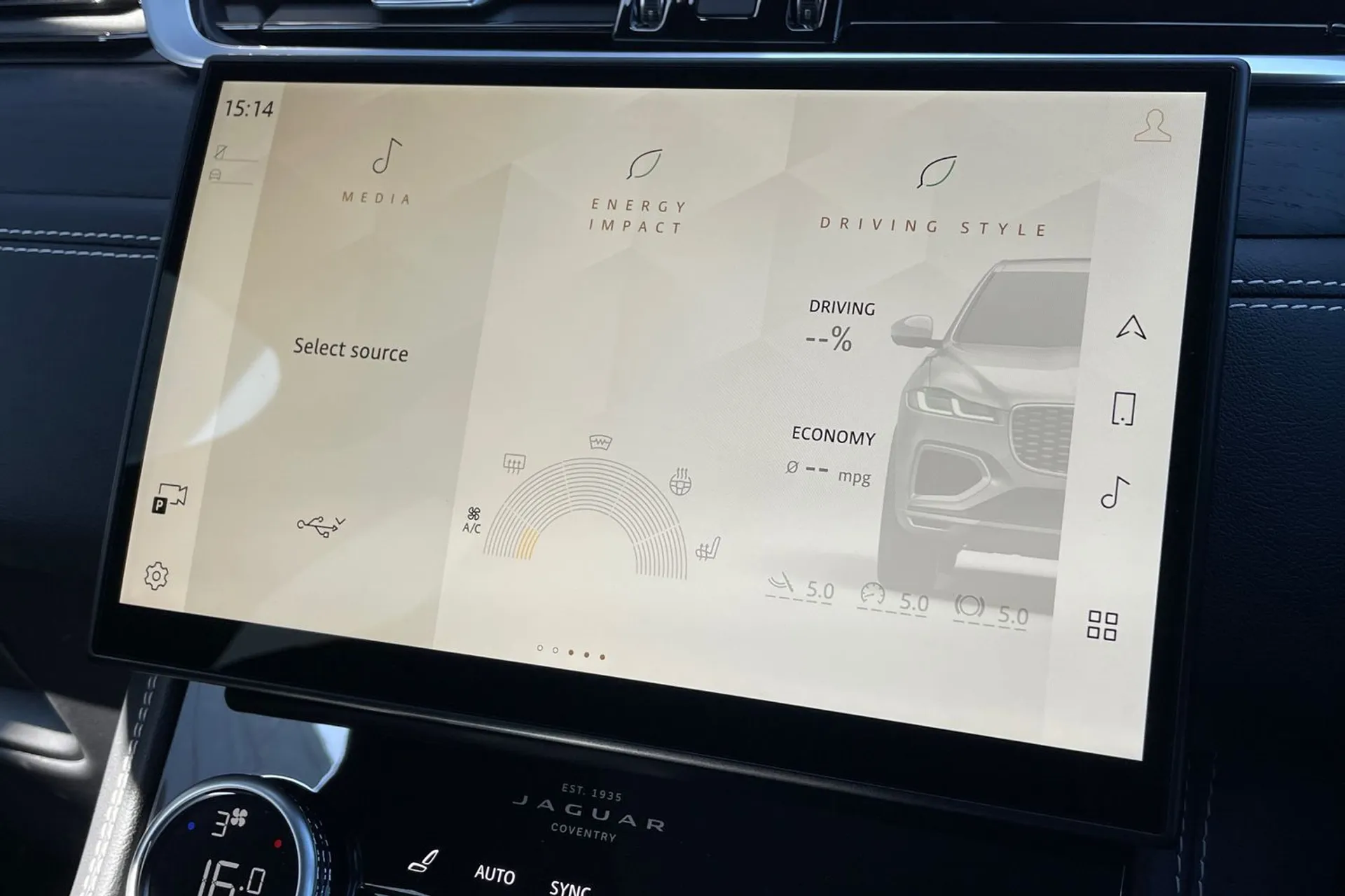Jaguar F-PACE thumbnail image number 55
