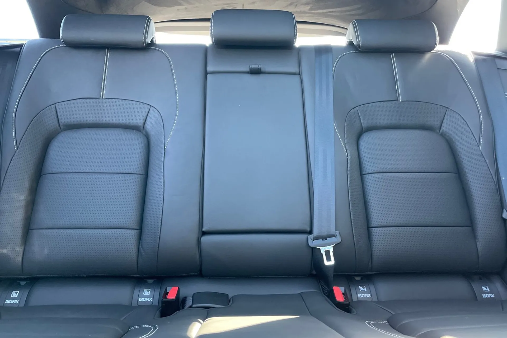 Jaguar F-PACE thumbnail image number 36