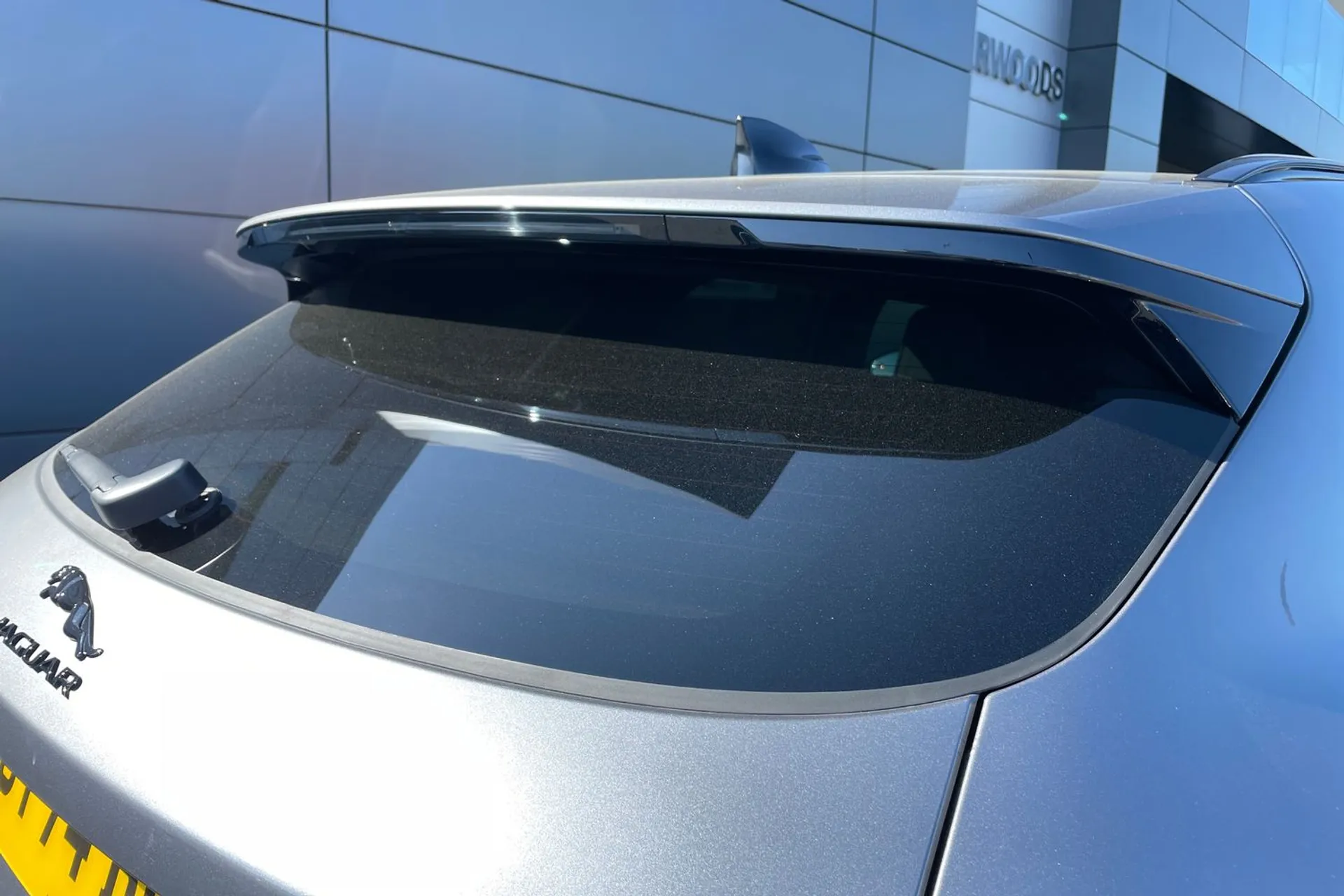 Jaguar F-PACE thumbnail image number 20