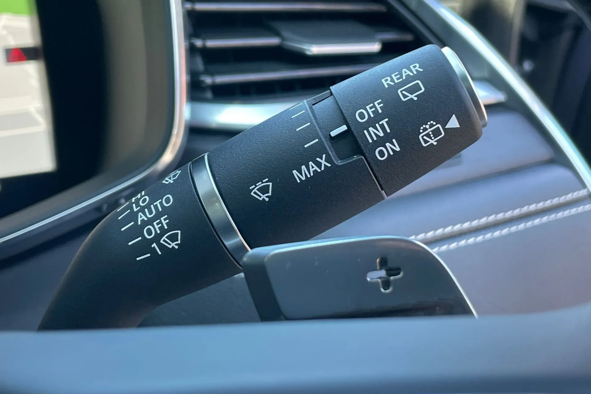 Jaguar F-PACE thumbnail image number 63