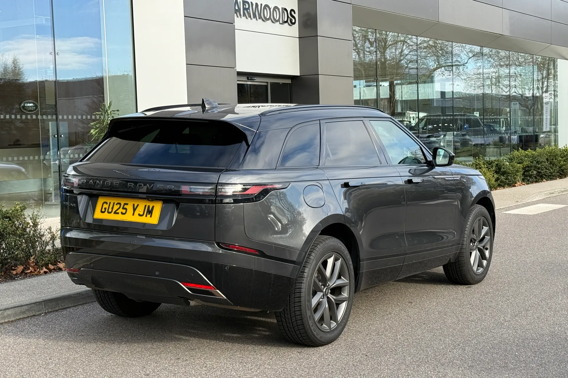 LAND ROVER RANGE ROVER VELAR thumbnail image number 9