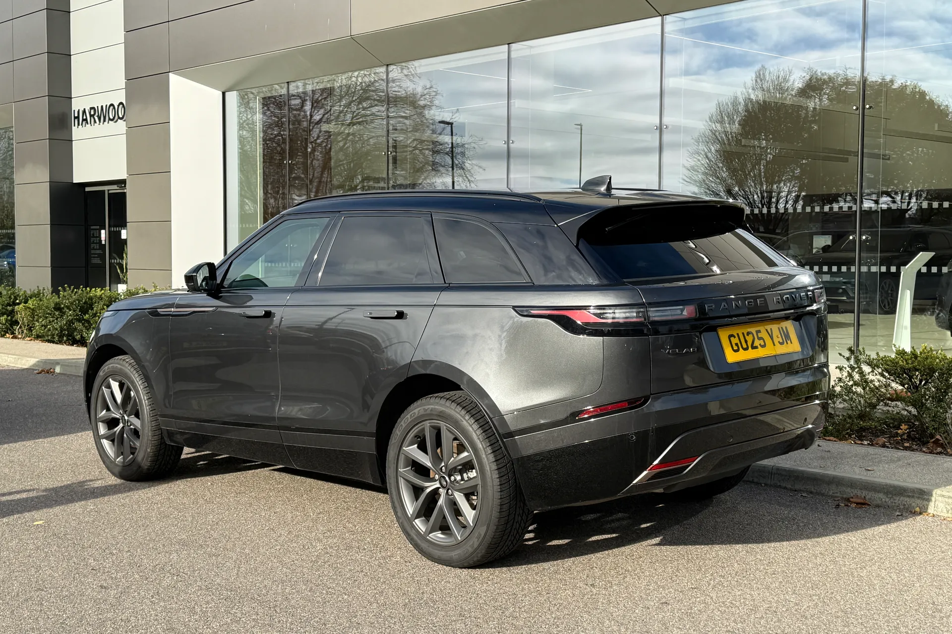 LAND ROVER RANGE ROVER VELAR thumbnail image number 12
