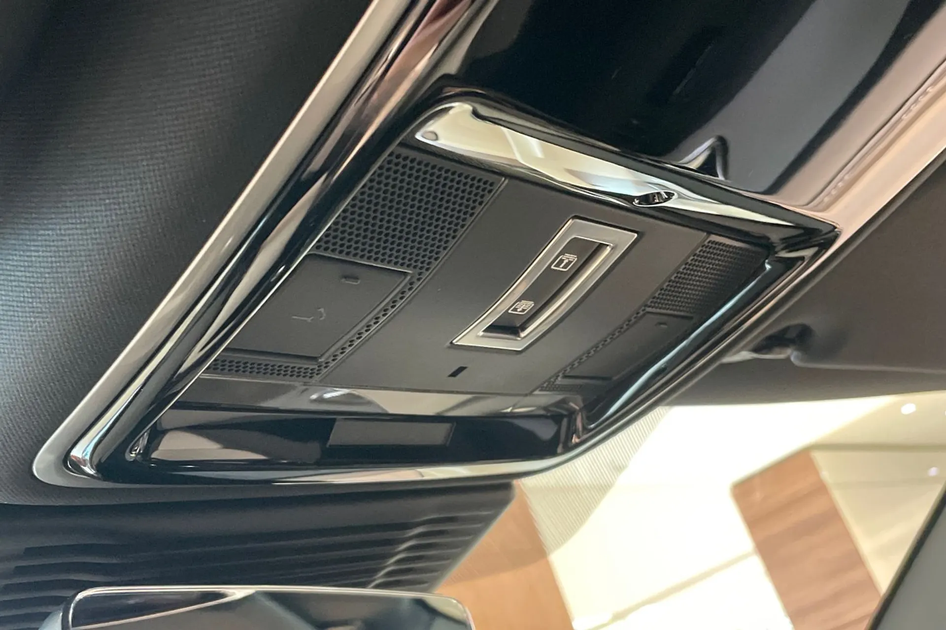 LAND ROVER RANGE ROVER VELAR thumbnail image number 50