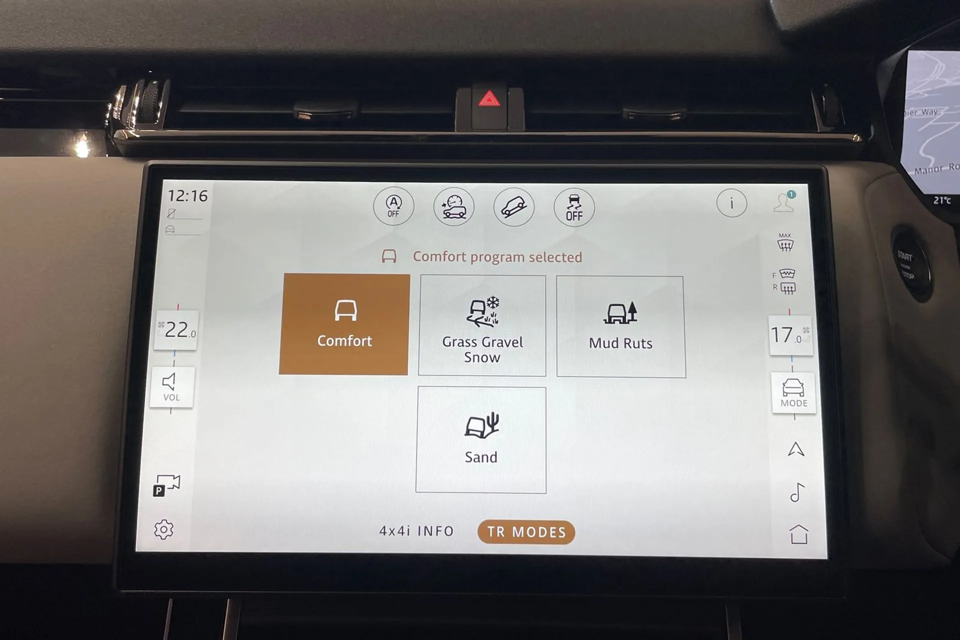 LAND ROVER RANGE ROVER VELAR thumbnail image number 44