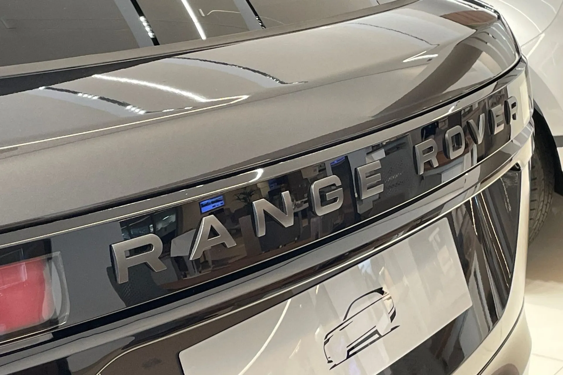 LAND ROVER RANGE ROVER VELAR thumbnail image number 27