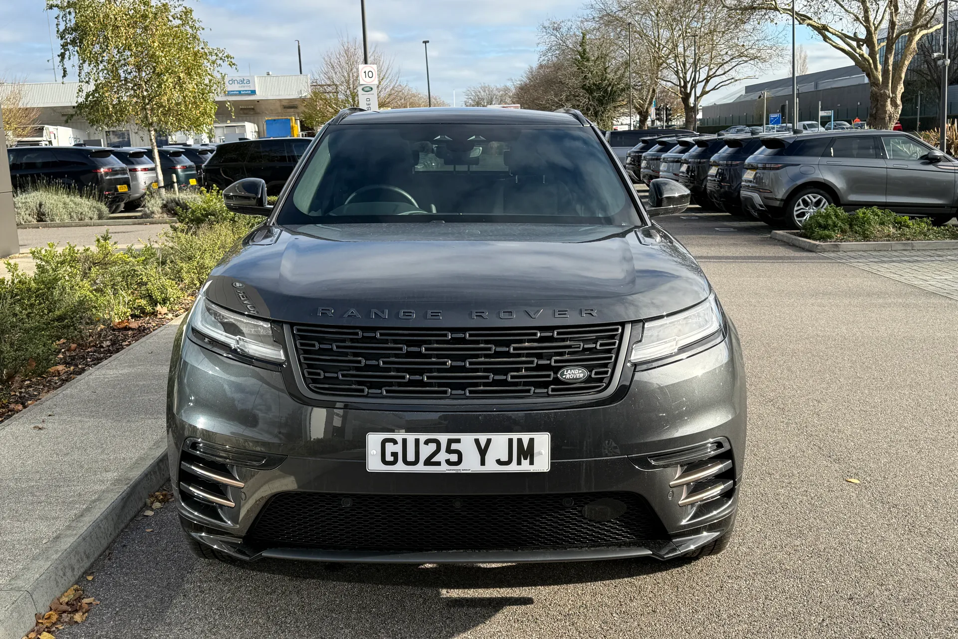 LAND ROVER RANGE ROVER VELAR thumbnail image number 11