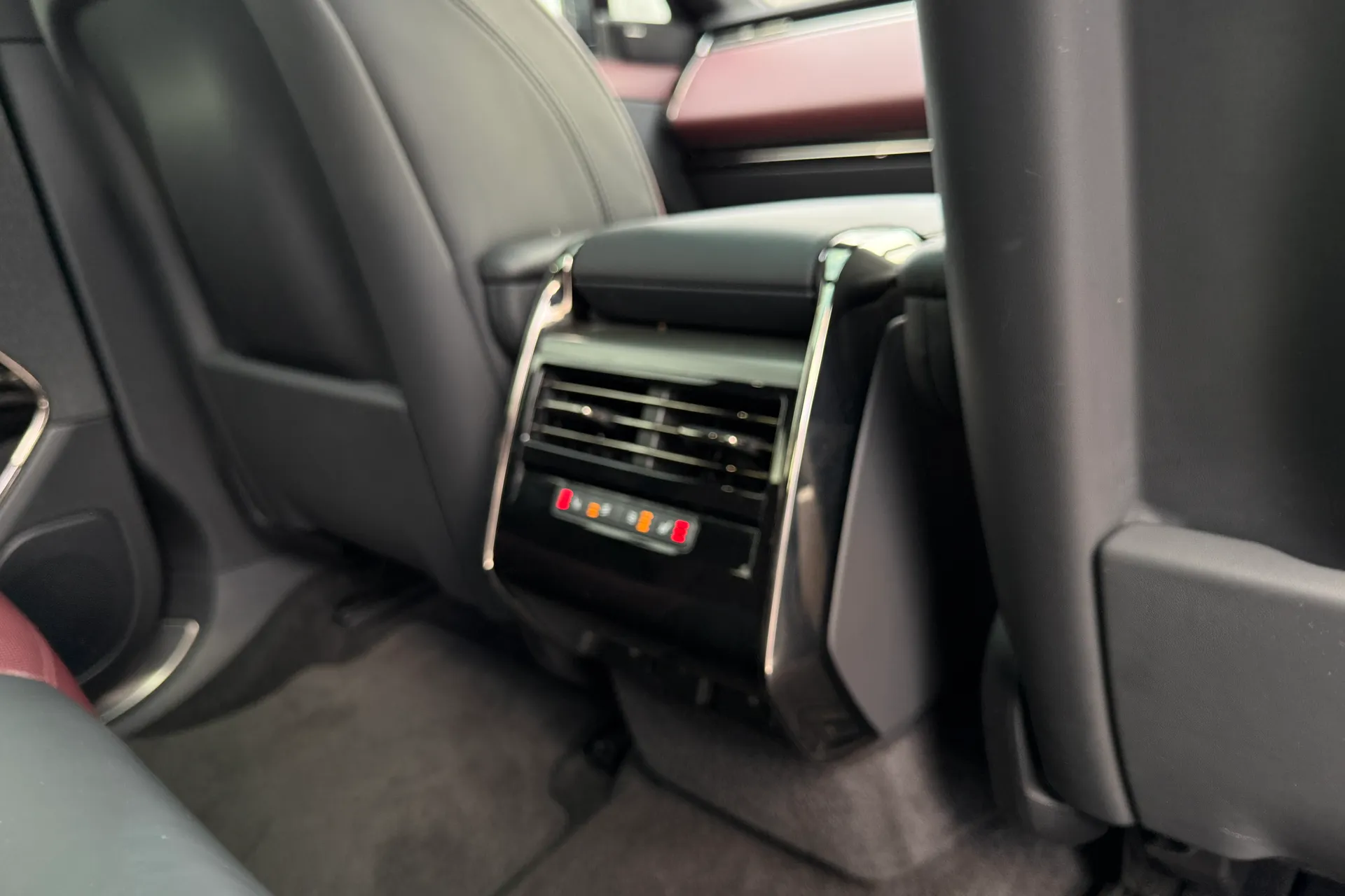 LAND ROVER RANGE ROVER SPORT thumbnail image number 44