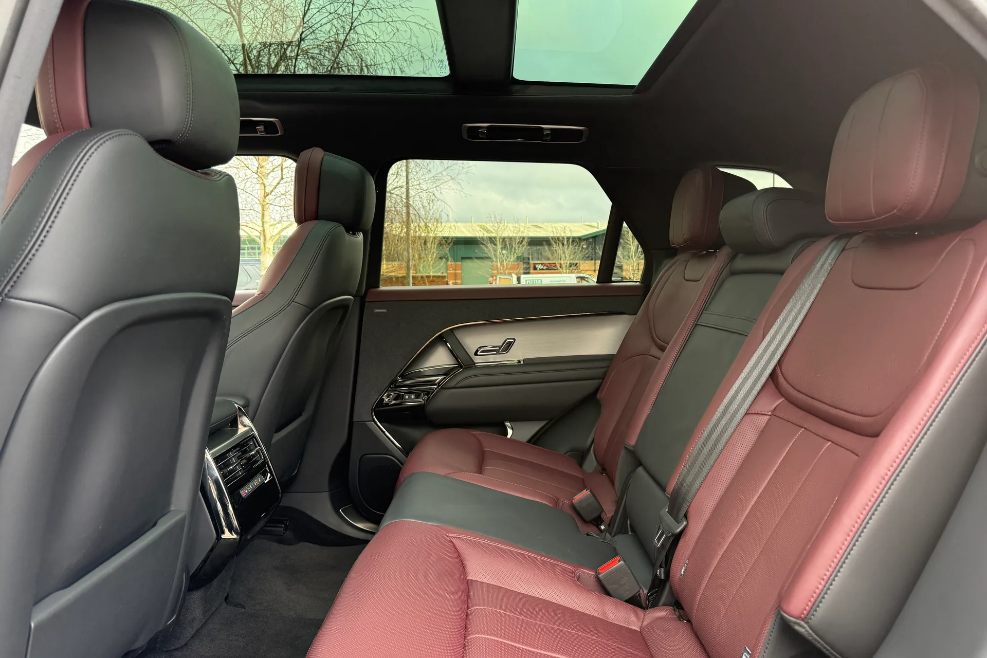 LAND ROVER RANGE ROVER SPORT thumbnail image number 45