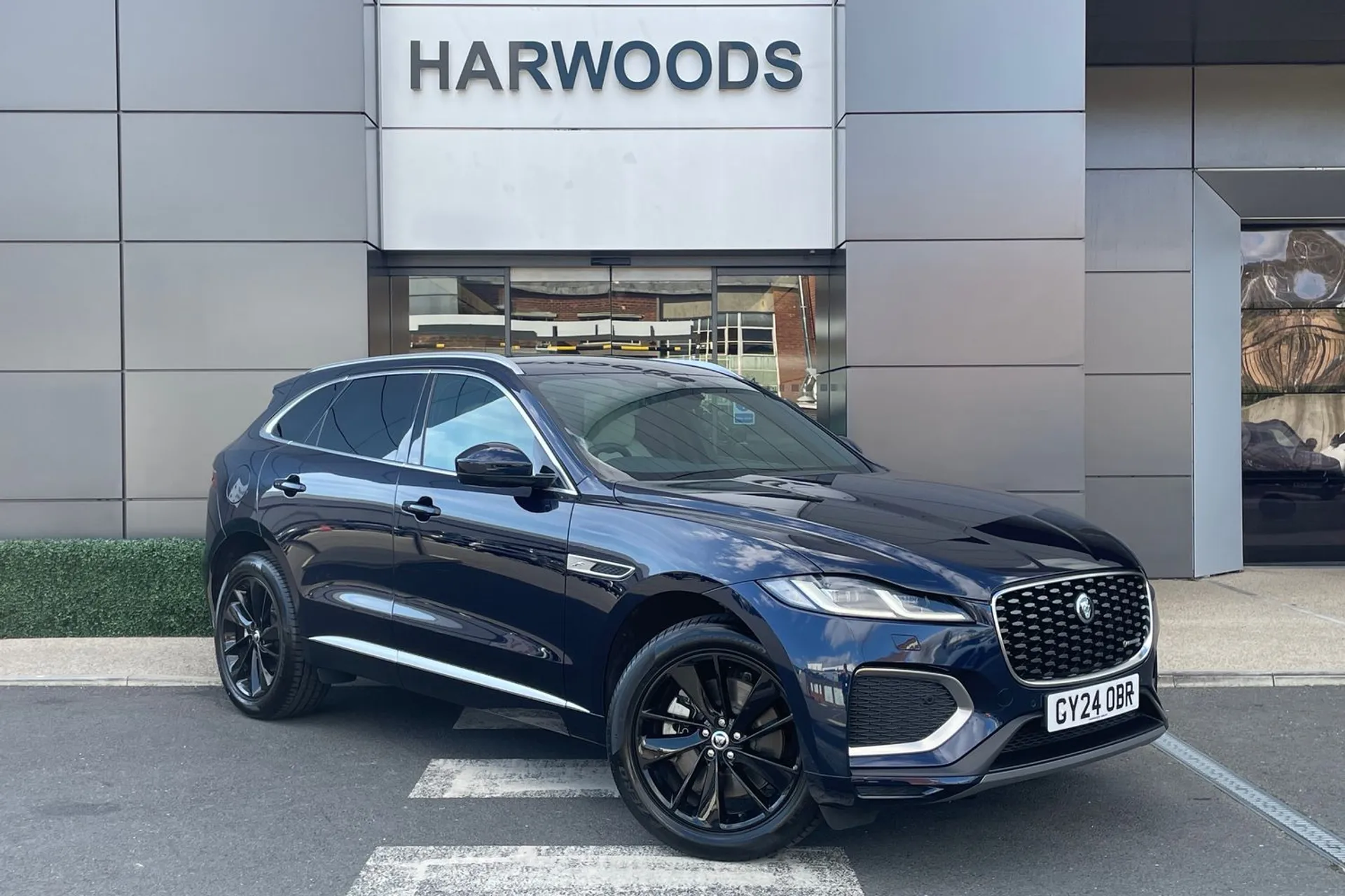 Jaguar F-PACE focused image