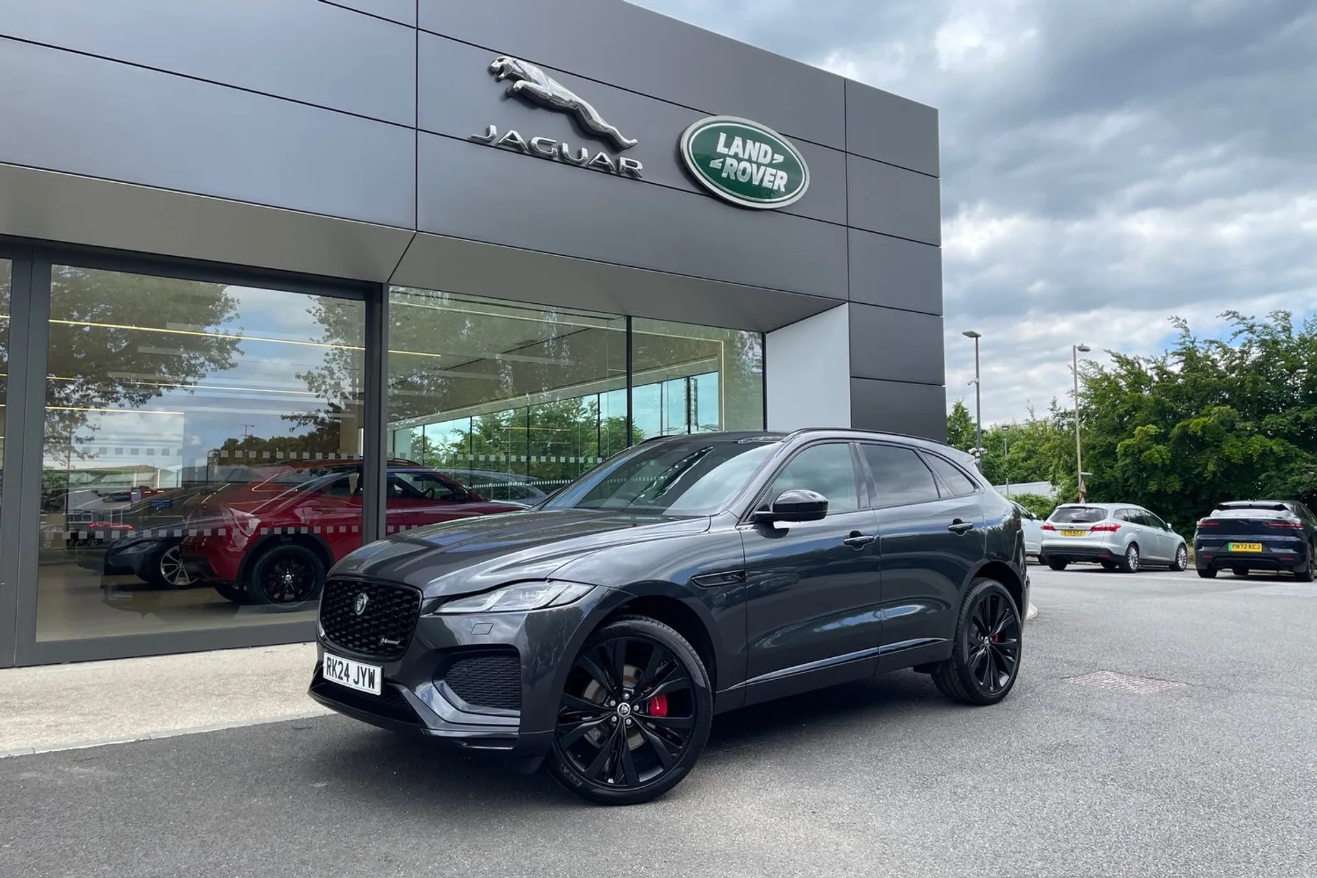 Jaguar F-PACE thumbnail image number 29