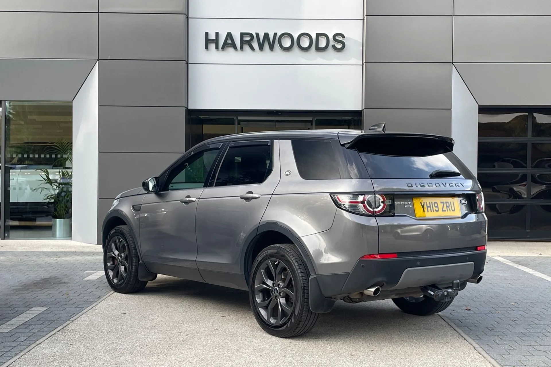 LAND ROVER DISCOVERY SPORT thumbnail image number 9