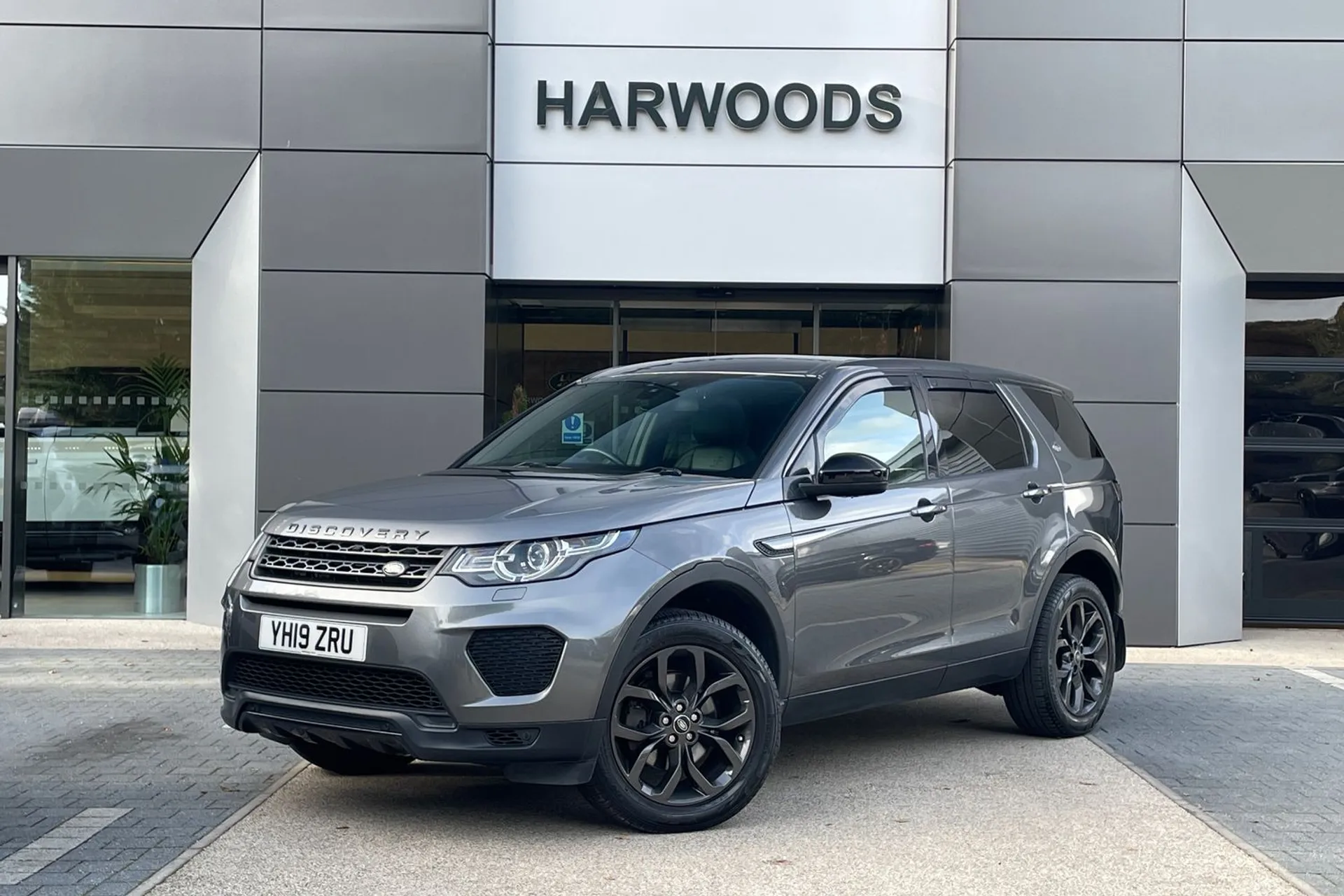 LAND ROVER DISCOVERY SPORT thumbnail image number 13