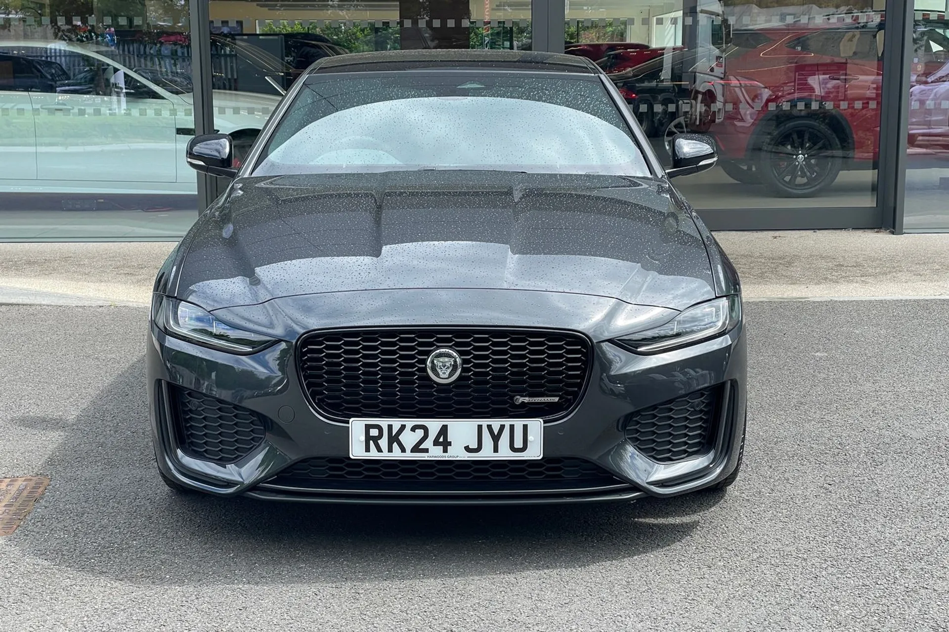 Jaguar XE thumbnail image number 6