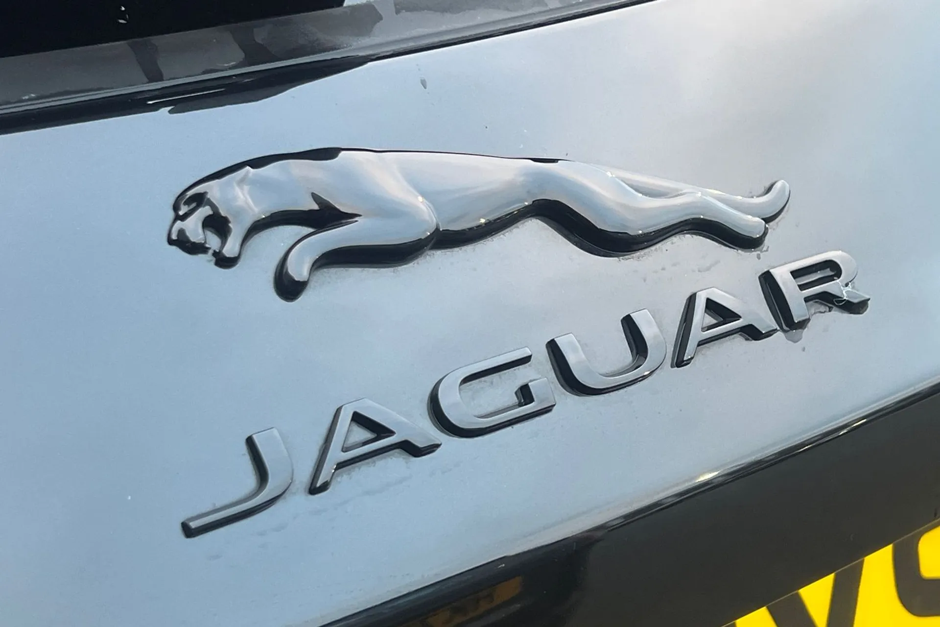 Jaguar F-PACE thumbnail image number 60