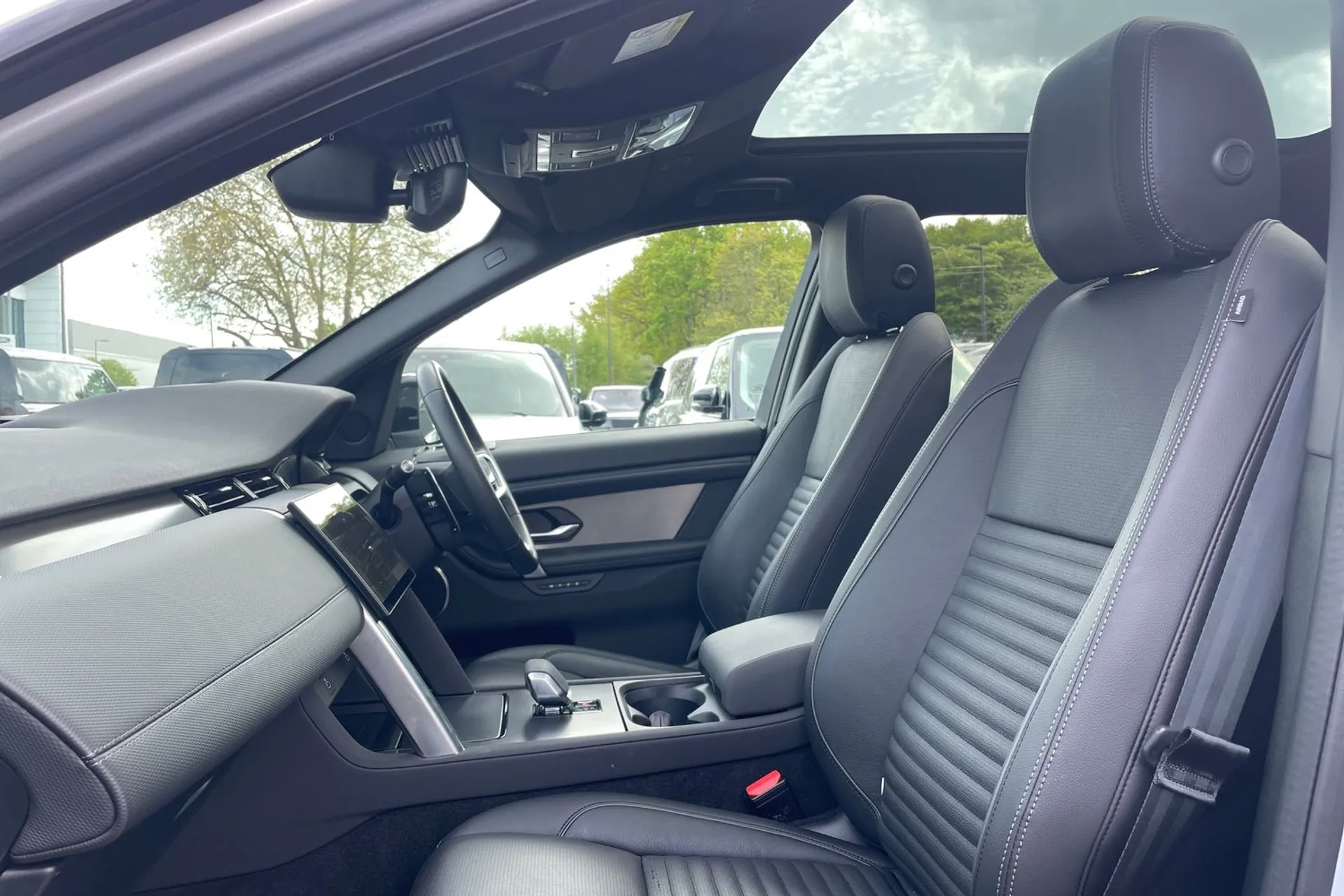 LAND ROVER DISCOVERY SPORT thumbnail image number 37