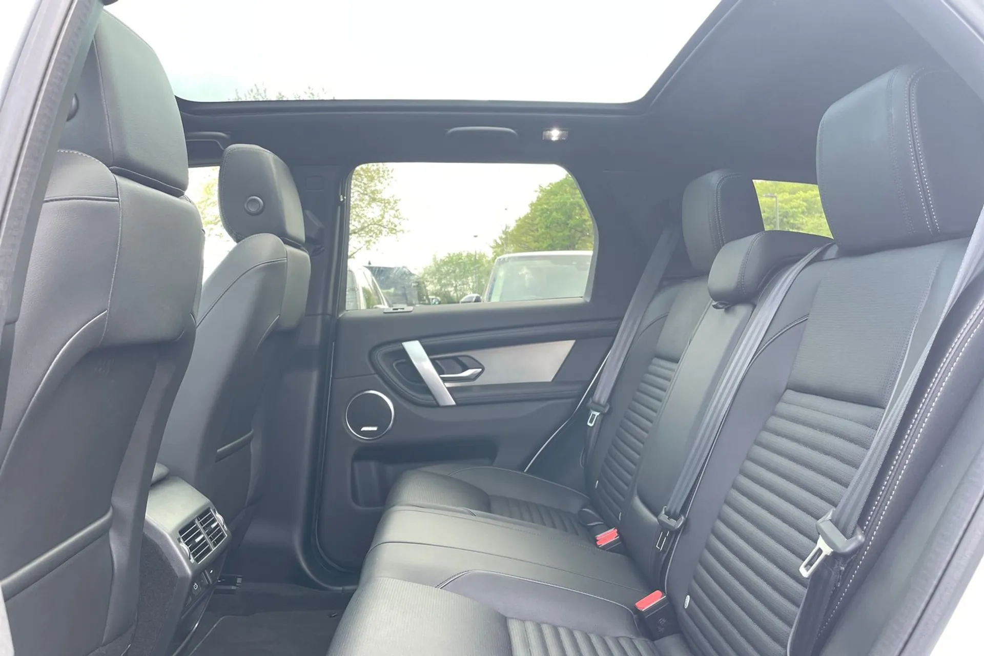 LAND ROVER DISCOVERY SPORT thumbnail image number 31