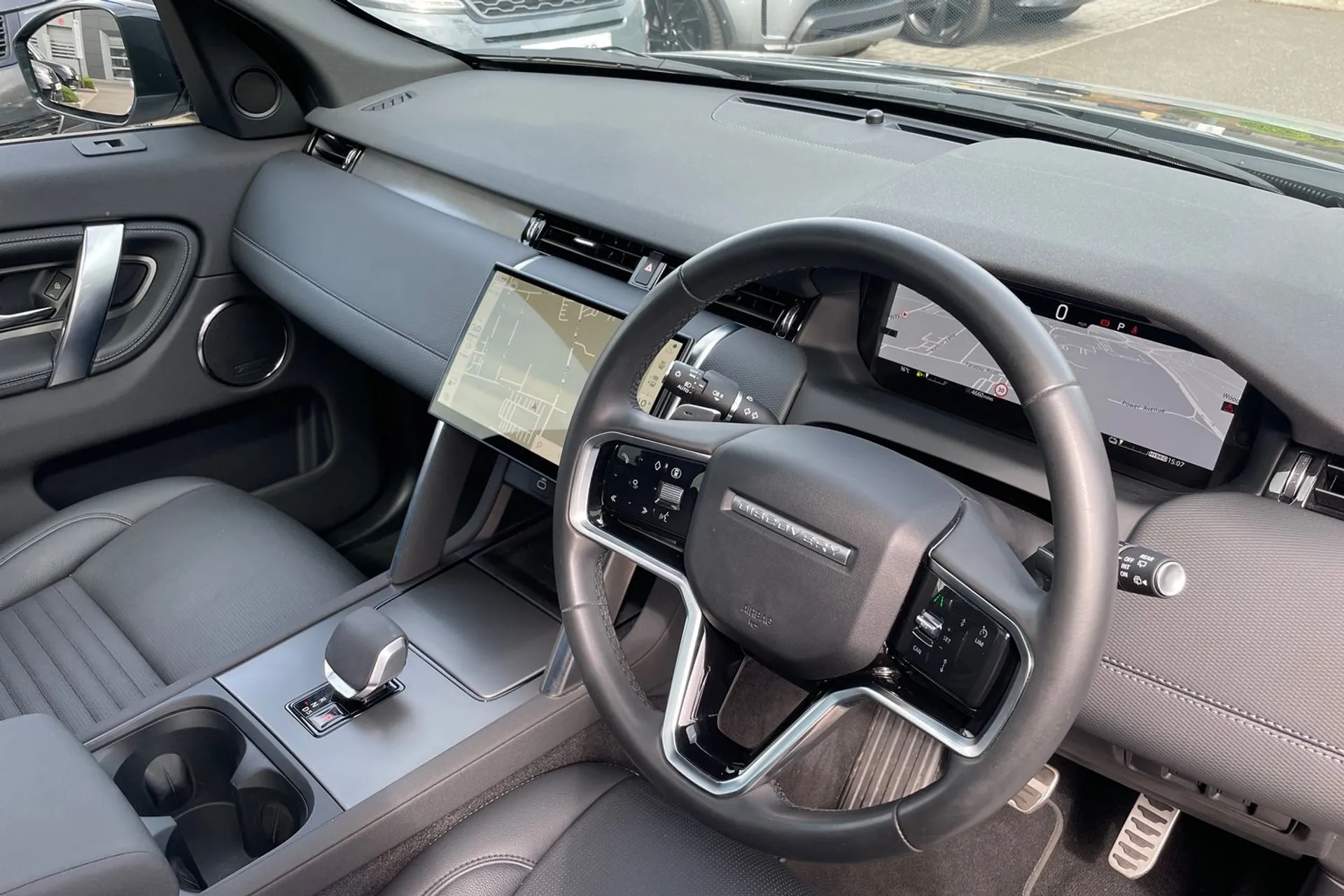 LAND ROVER DISCOVERY SPORT thumbnail image number 32