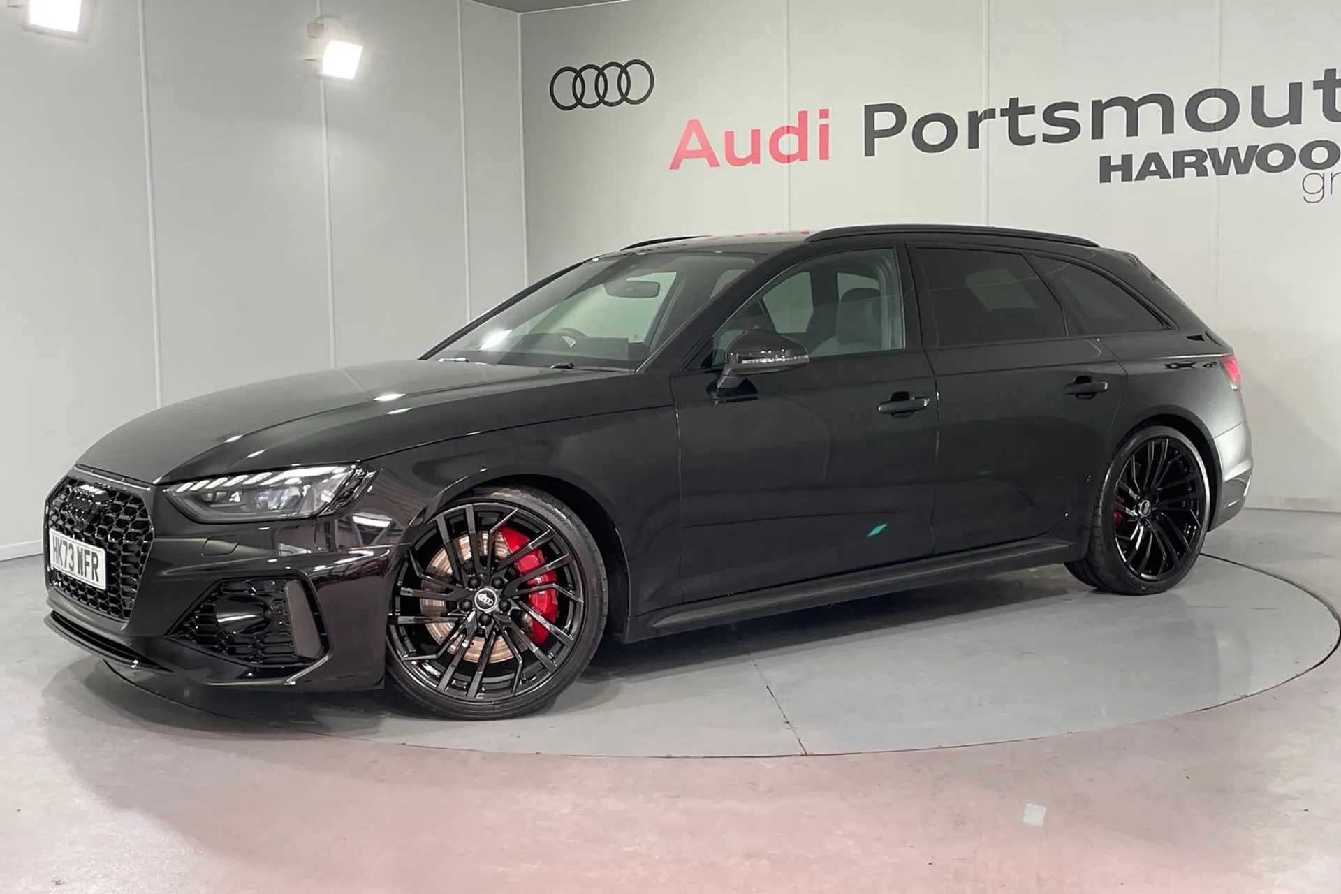 Audi RS4 thumbnail image number 9