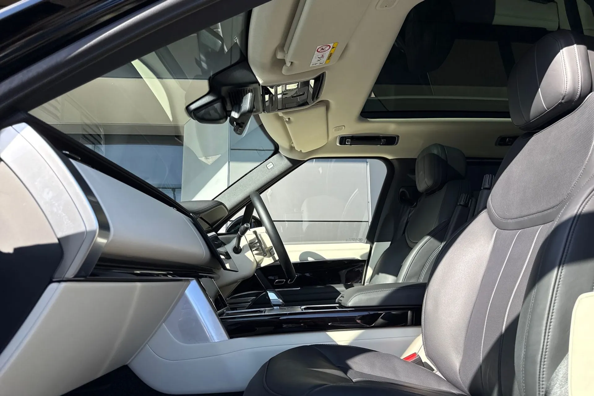 LAND ROVER RANGE ROVER thumbnail image number 61