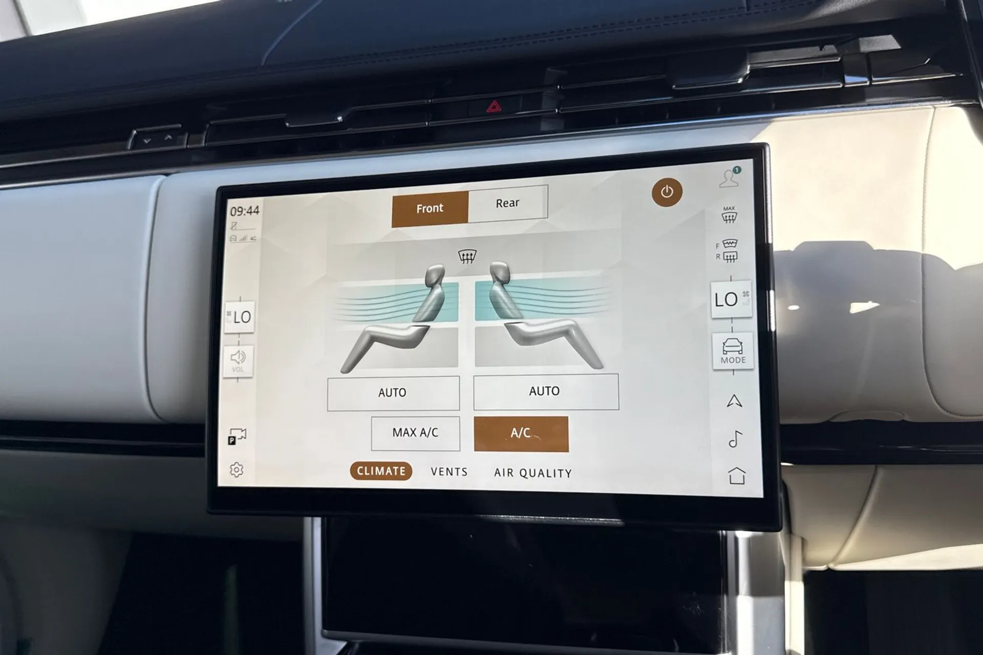 LAND ROVER RANGE ROVER thumbnail image number 72