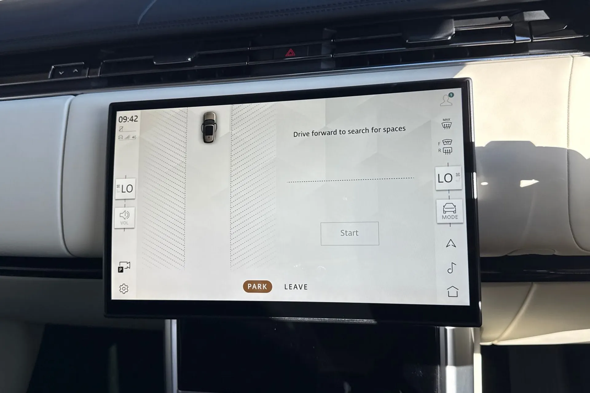 LAND ROVER RANGE ROVER thumbnail image number 36