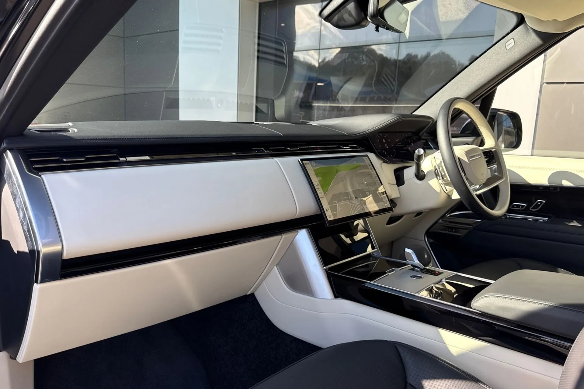 LAND ROVER RANGE ROVER thumbnail image number 60