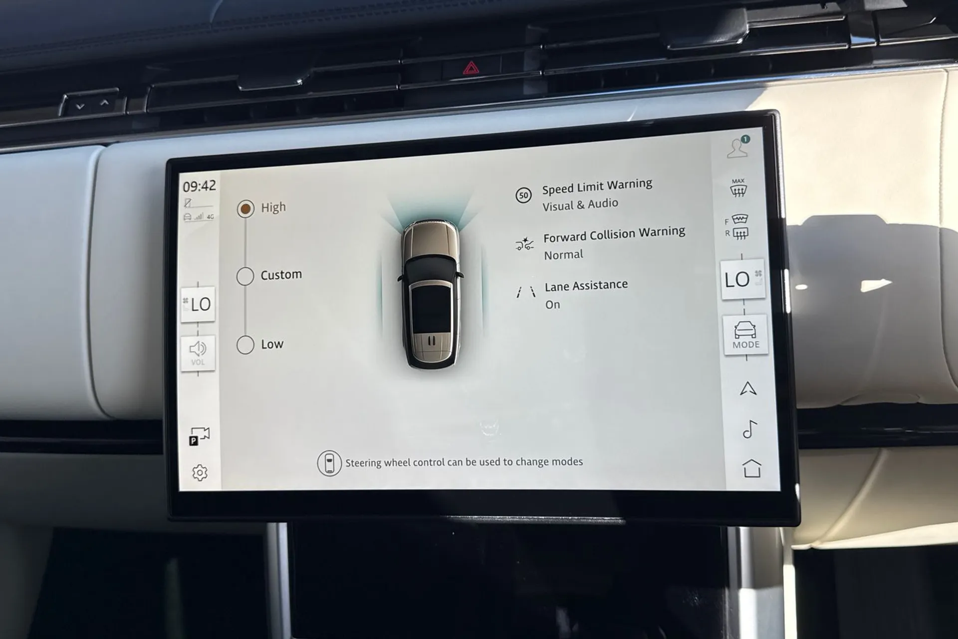 LAND ROVER RANGE ROVER thumbnail image number 35