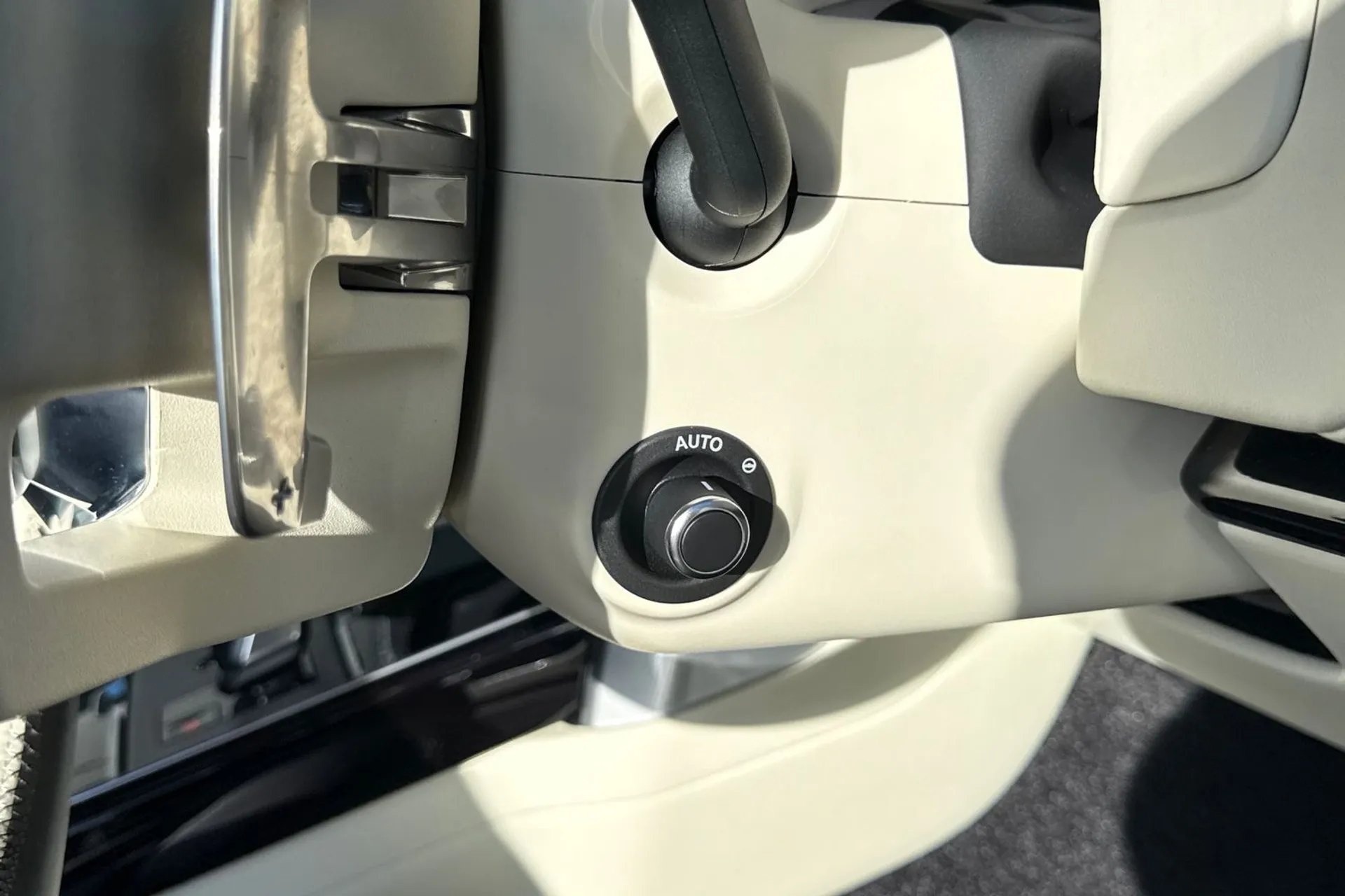 LAND ROVER RANGE ROVER thumbnail image number 20