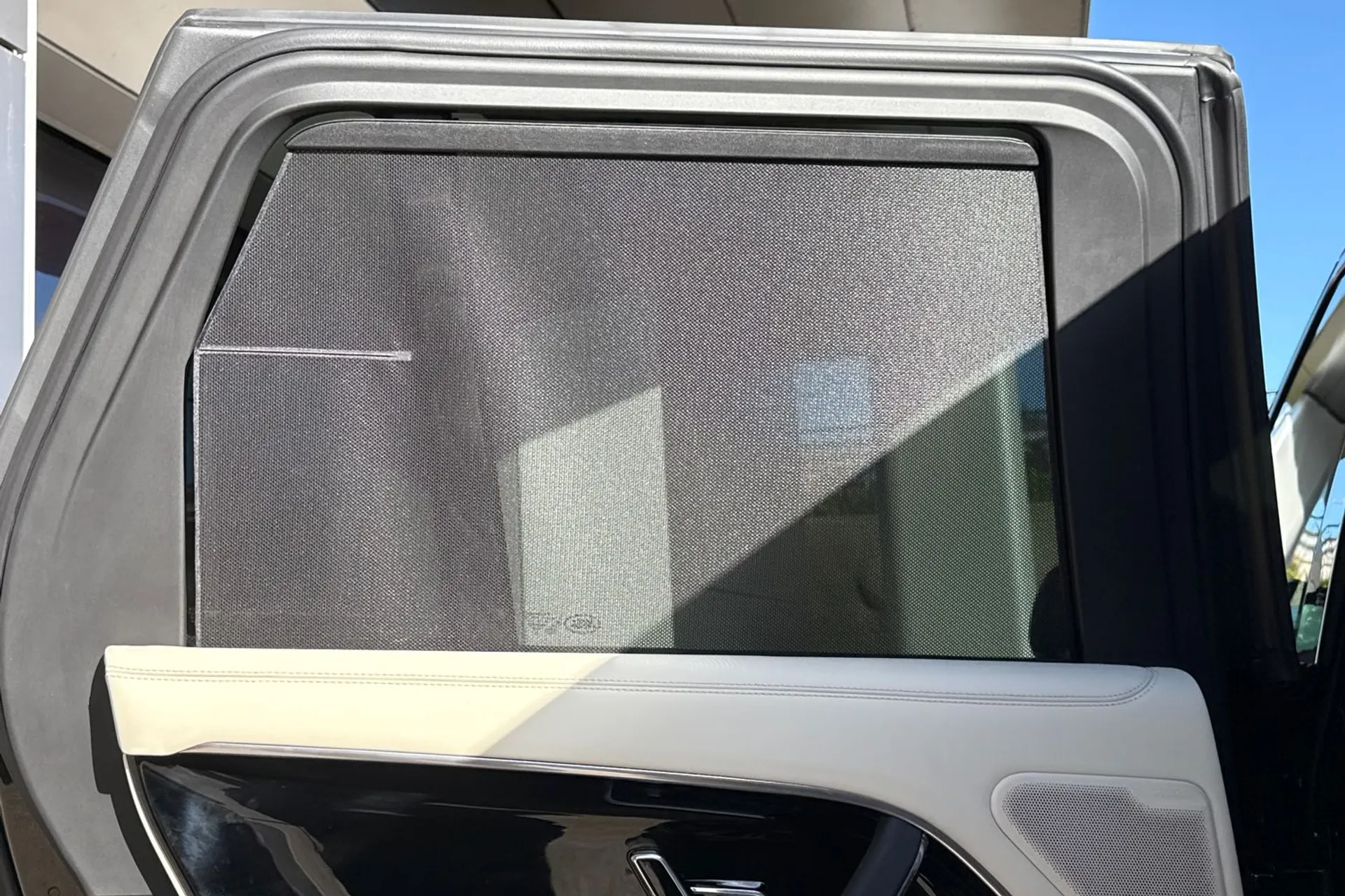 LAND ROVER RANGE ROVER thumbnail image number 64