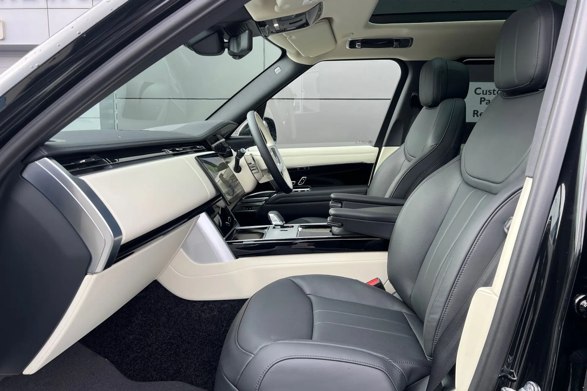 LAND ROVER RANGE ROVER thumbnail image number 48