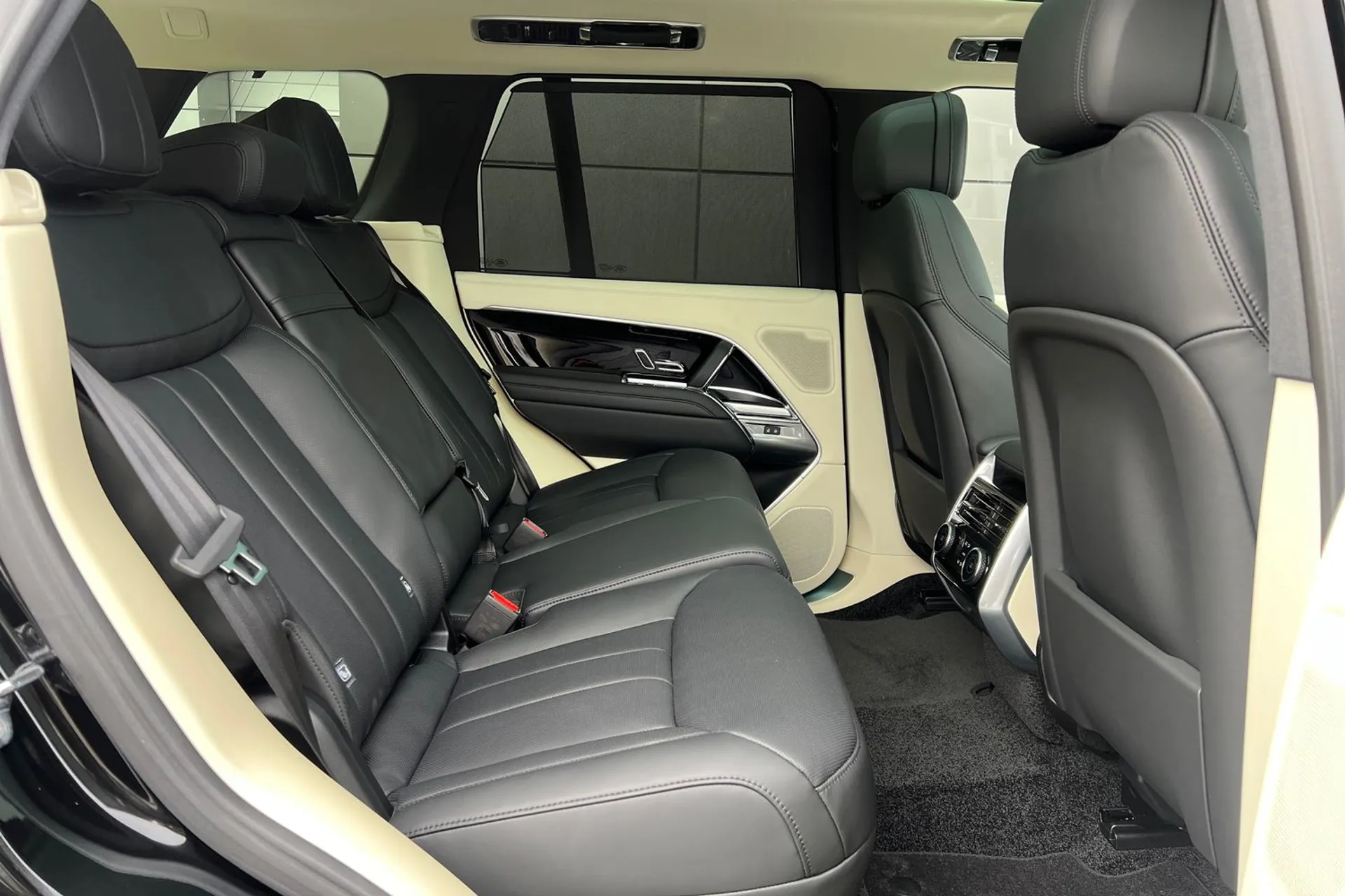 LAND ROVER RANGE ROVER thumbnail image number 30